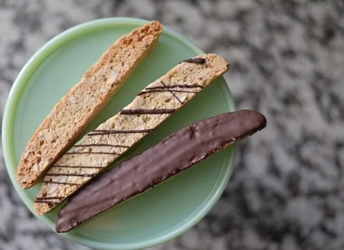 almond biscotti