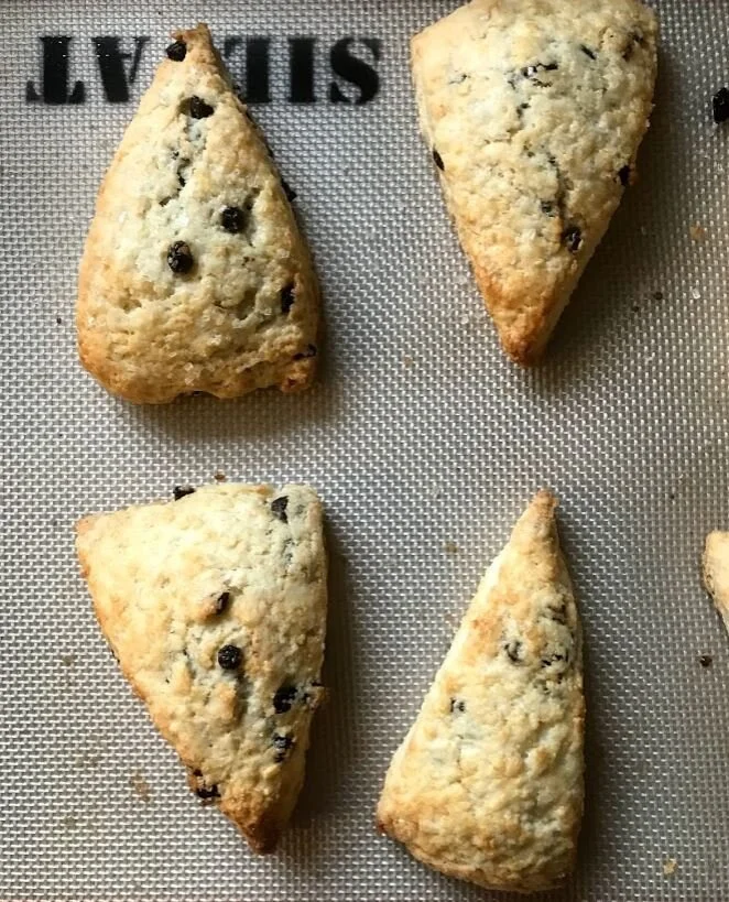 buttermilk currant scones
