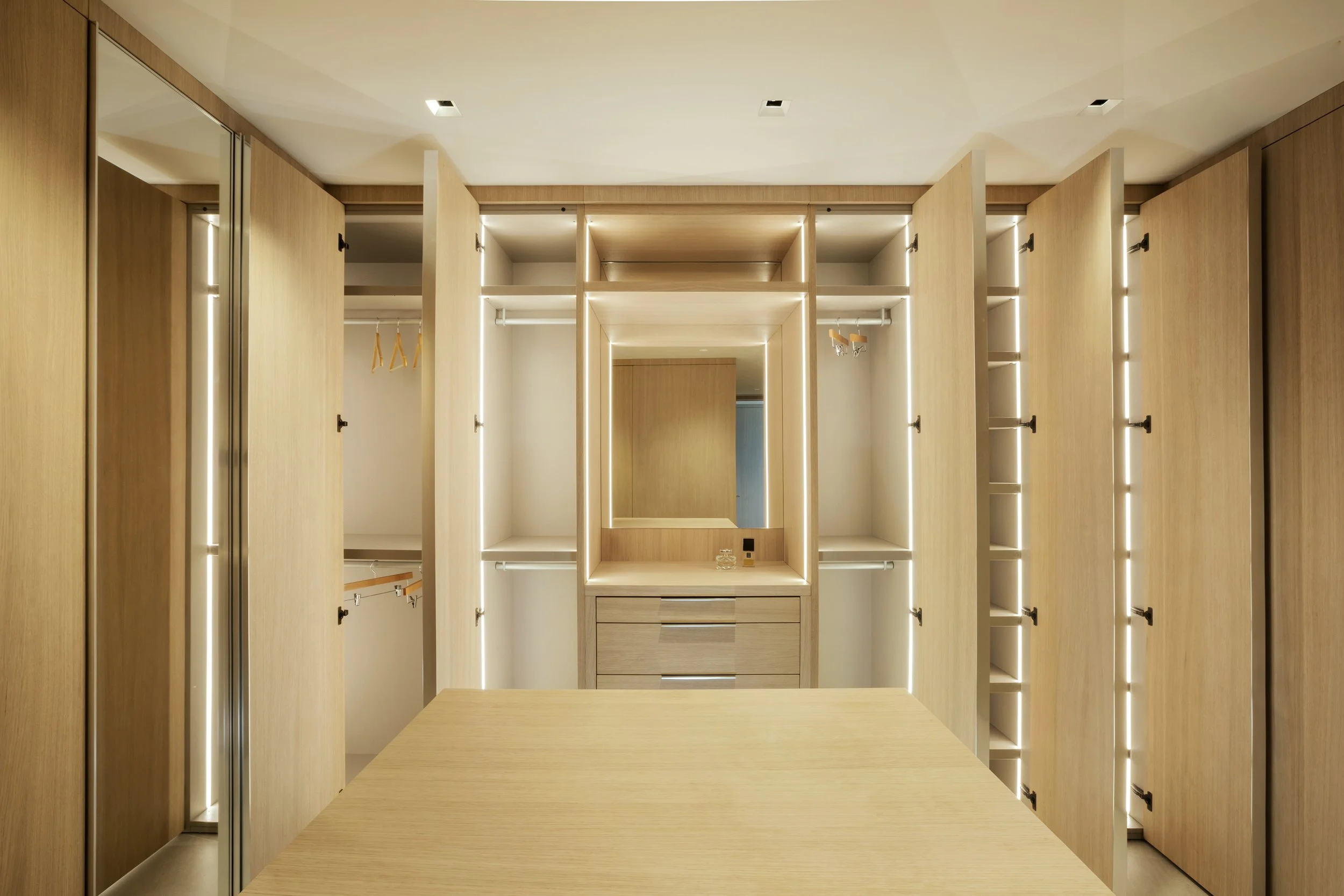 Riant Contractors | Turn-Key Luxury Residential Contractor