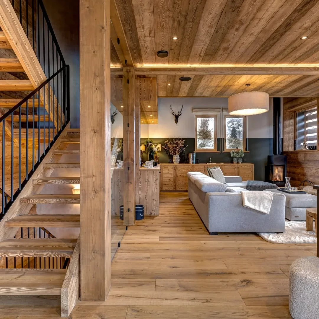 Take a look around one of our recently completed chalets. Plenty of wood for that cosy, alpine vibe, plus lots of modern metal and polished concrete details. Pour yourself a glass of wine, sit back and enjoy the view!

#chalet #construction #dreamhom