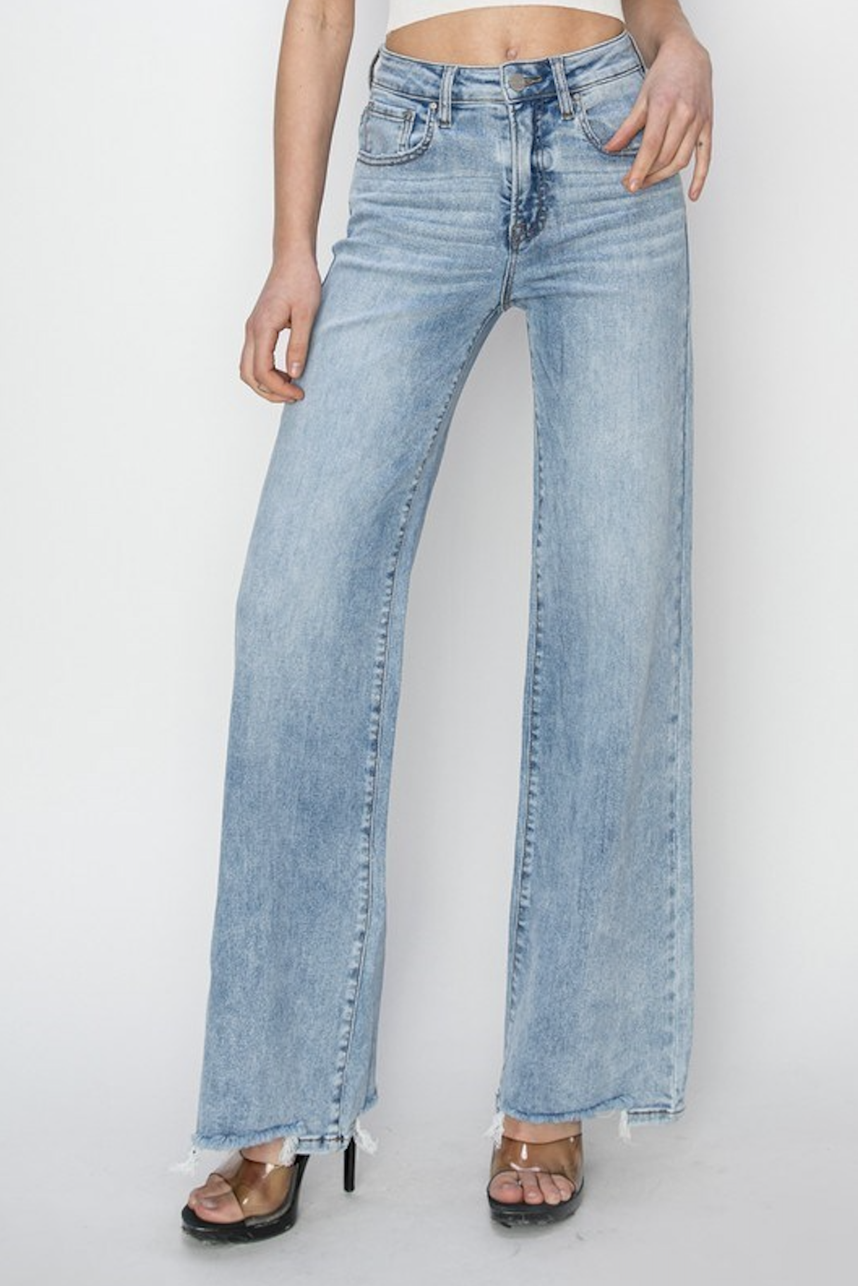 Desert Concert Jeans in Light Wash