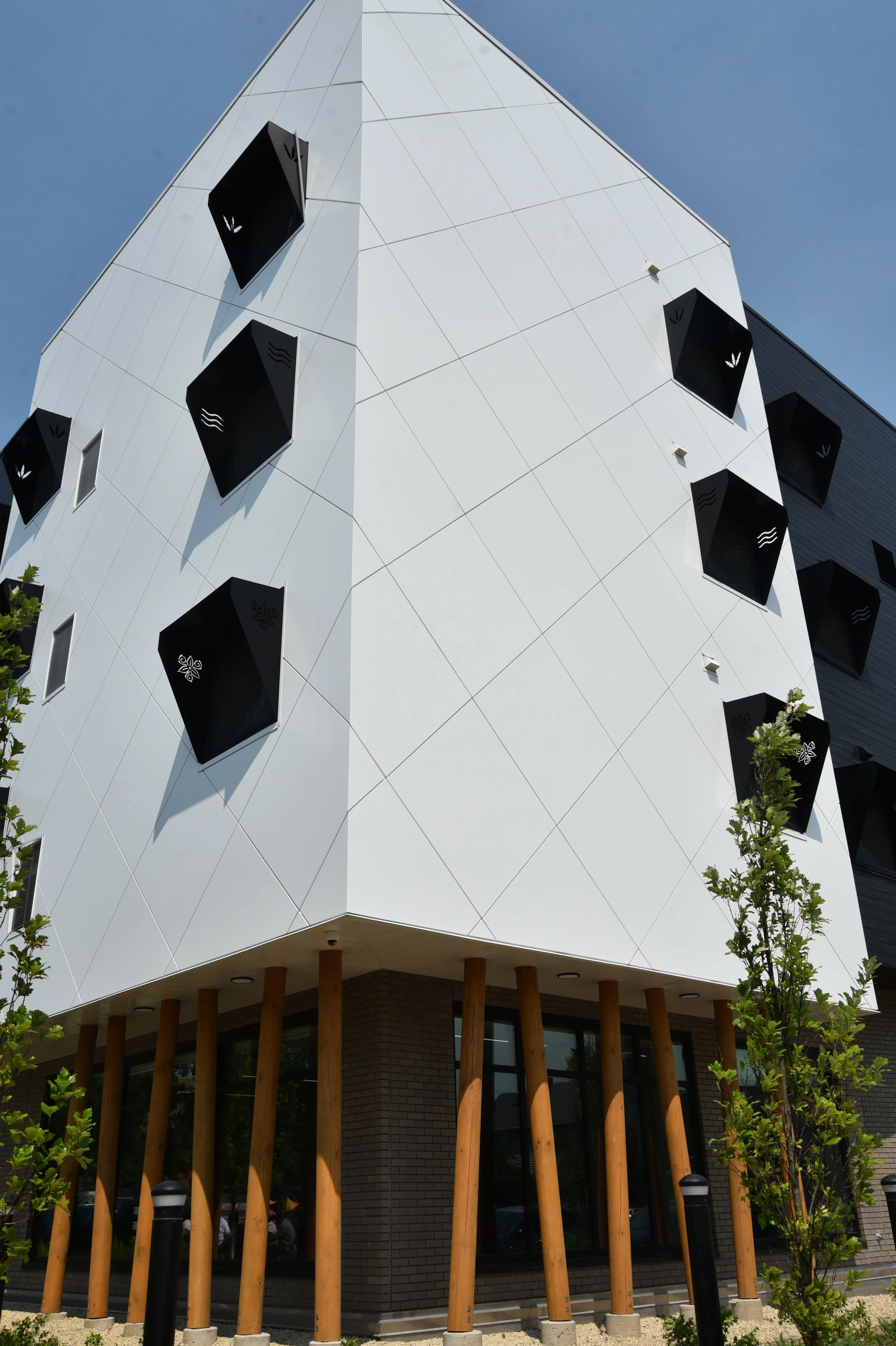 Ventura building VIV_4898.jpg