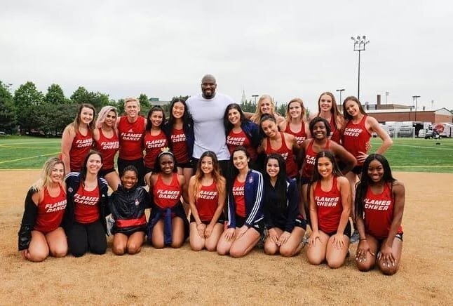 Shout out to UIC for always providing a wonderful venue and safe space where we can let loose. Thank you to the UIC Flames Cheer and Dance teams for teaching us some moves and bringing fire to the field! #Allstars 🔥