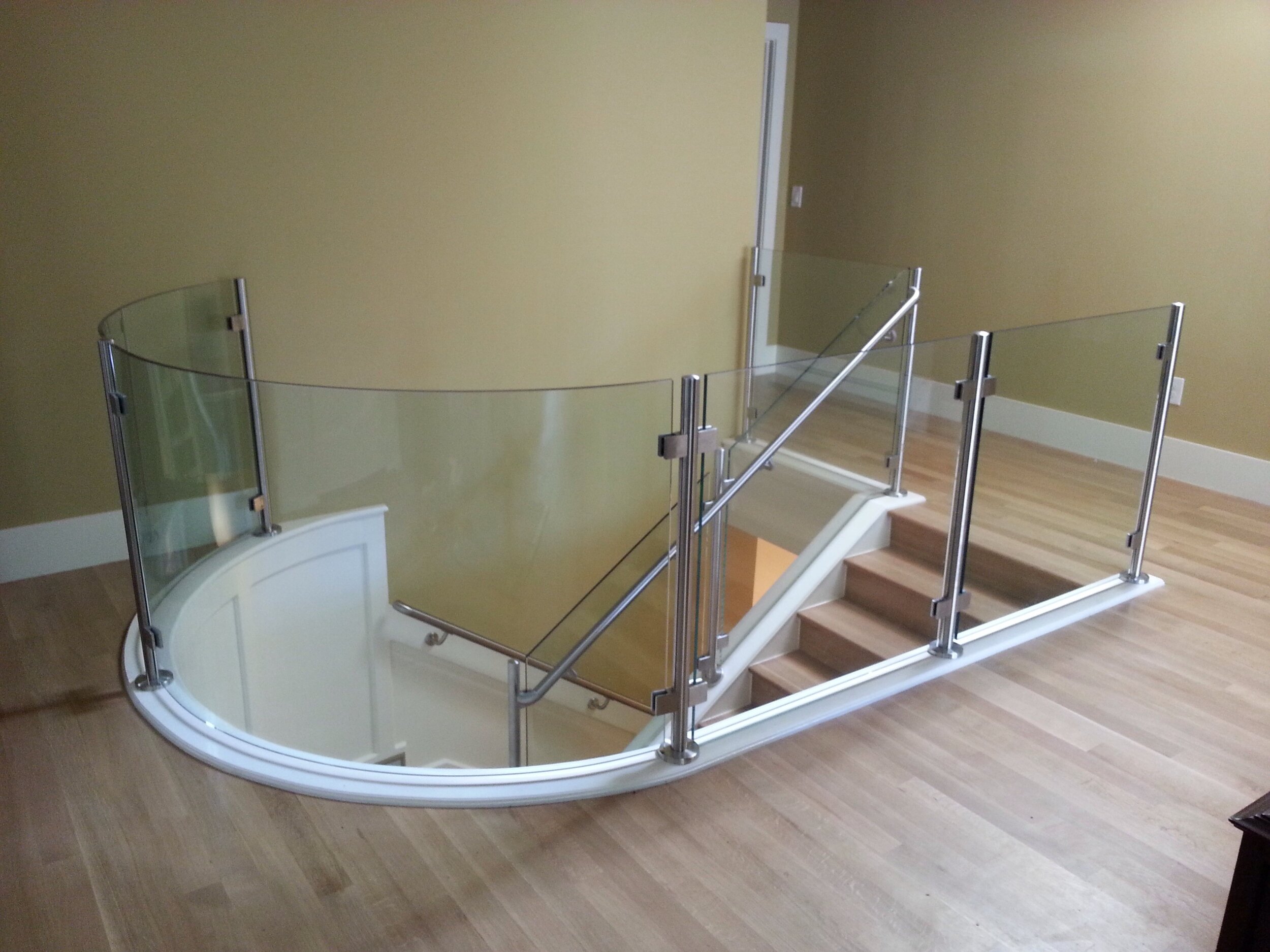 Railing Curved Stanchions.jpg