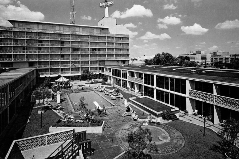 Black and White image of El Tropicano Hotel, San Antonio, TX
