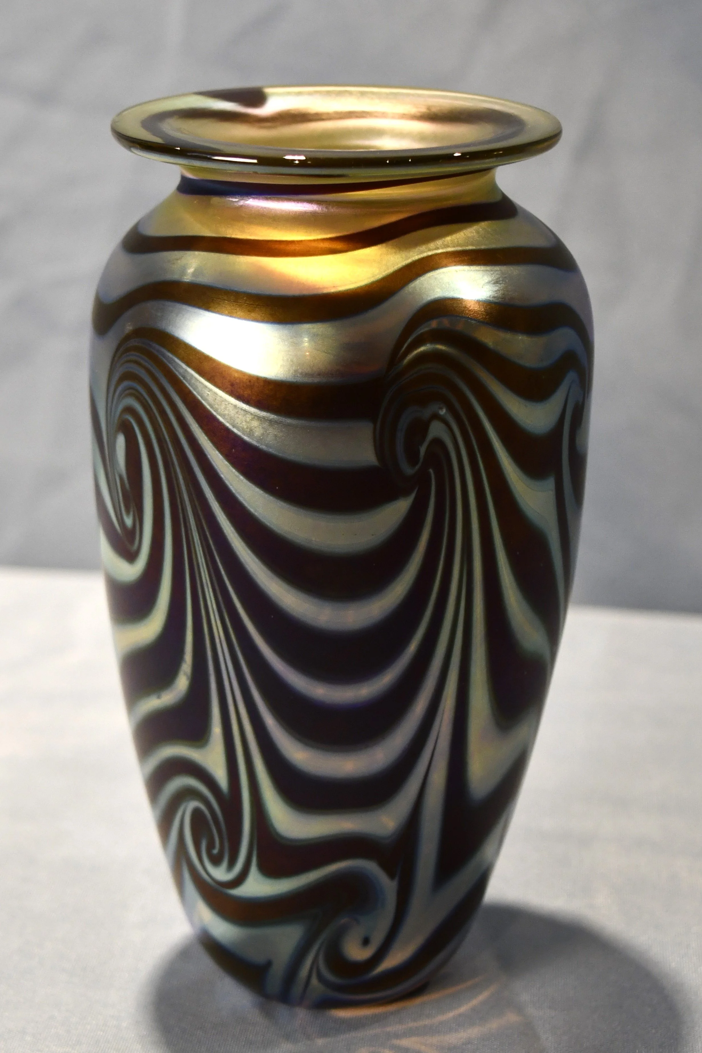 GLASSWARE - ANTIQUES - COLLECTIBLES ONLINEN AUCTION