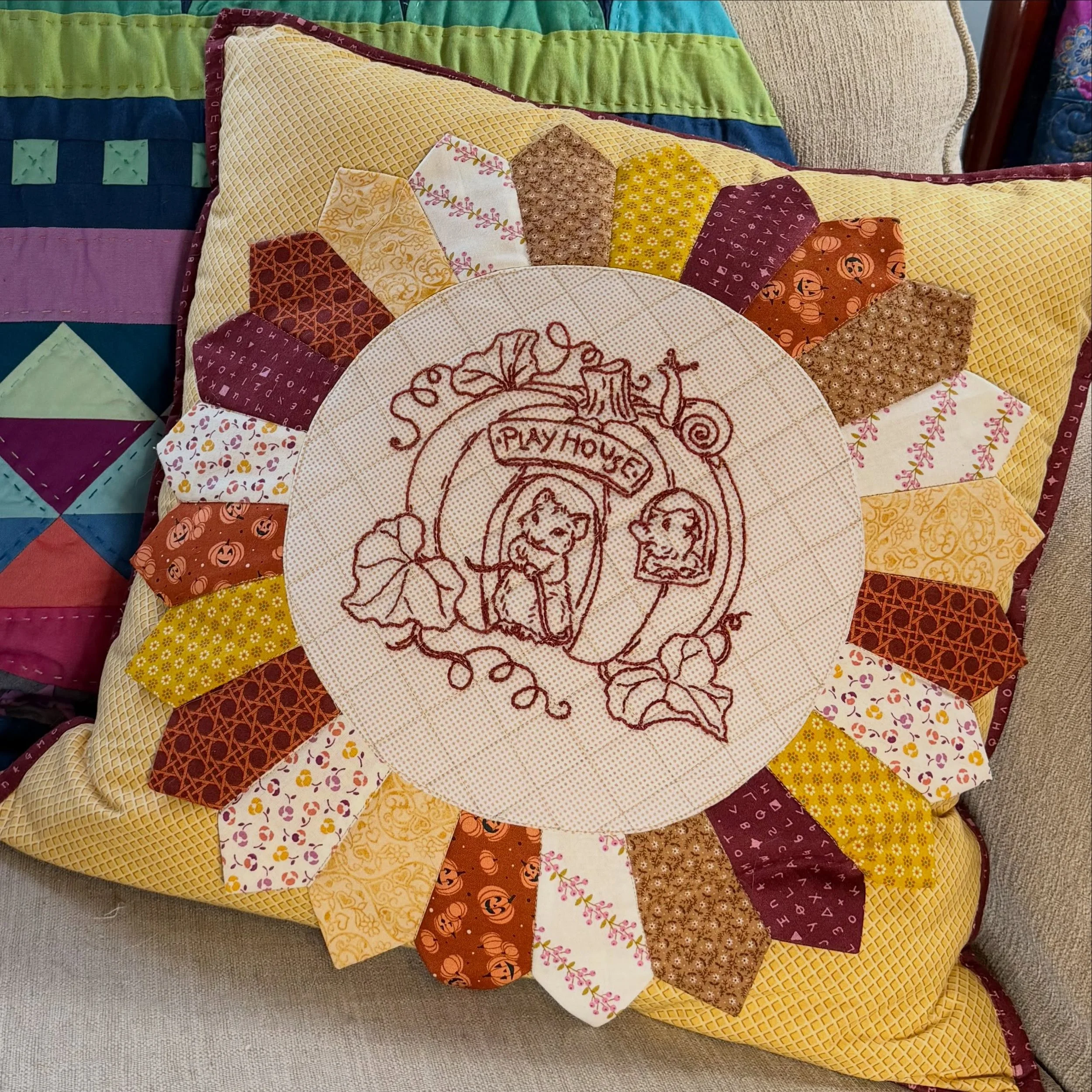 Trying to add more things that I made&hellip;here is a fall pillow. The embroidery was a vintage iron-on I found at the BrassArmadillo antique store and stitched up. Dresden framing added to the cuteness, don&rsquo;t you think?