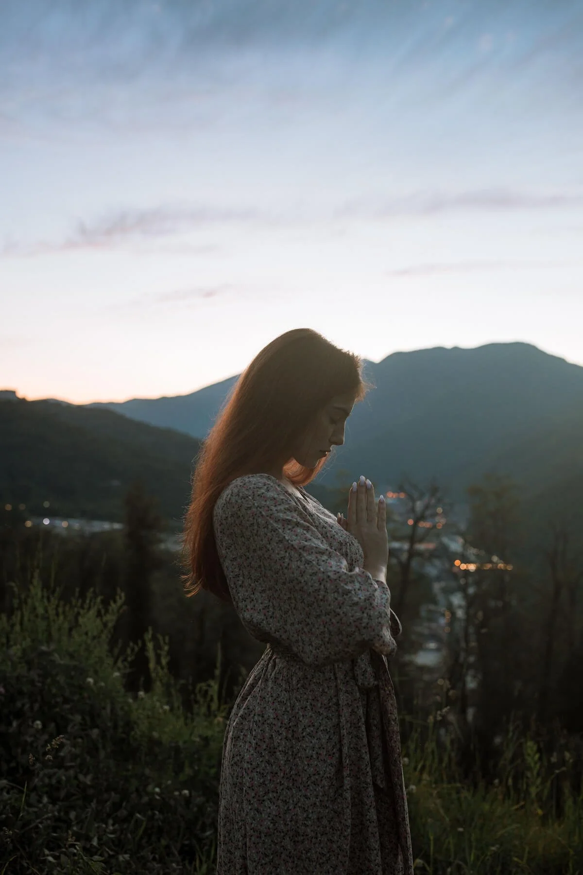 When Prayer Became a Trauma Response: Religious Trauma Therapy in St. Paul, MN, on Compulsive Spiritual Habits