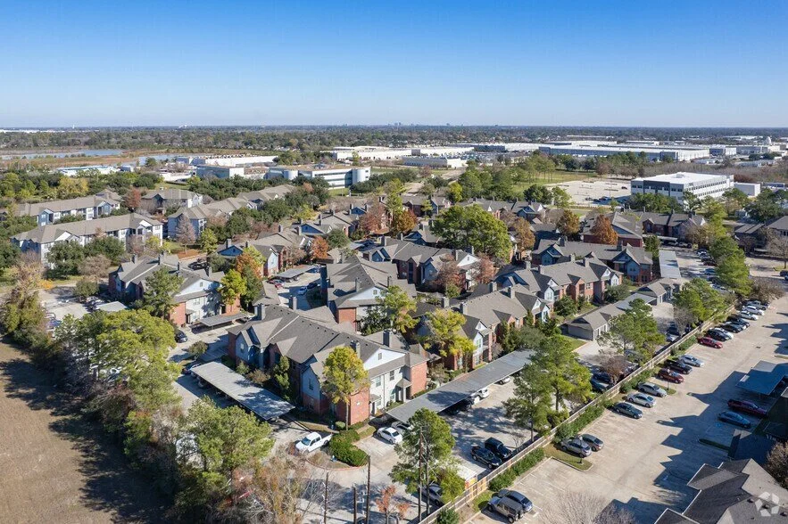 highland-houston-tx-aerial-view.jpg