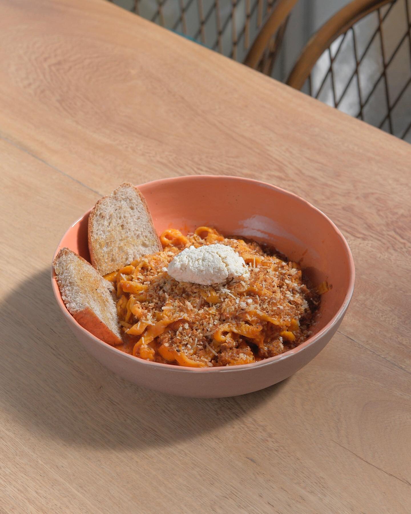 Pasta bolognesa &mdash; el antojo perfecto para tu fin de semana #AmaBailaFluye