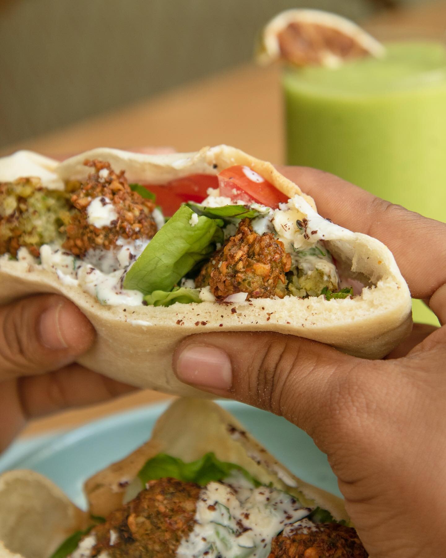 Nuestra obsesi&oacute;n del momento &mdash; sandwich de falafel #AmaBailaFluye