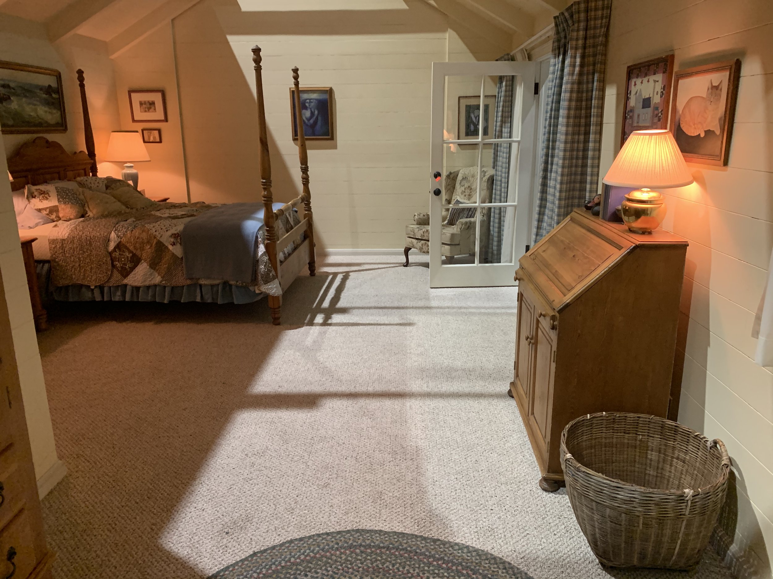 Int. Hampton's House - Bedroom (build)