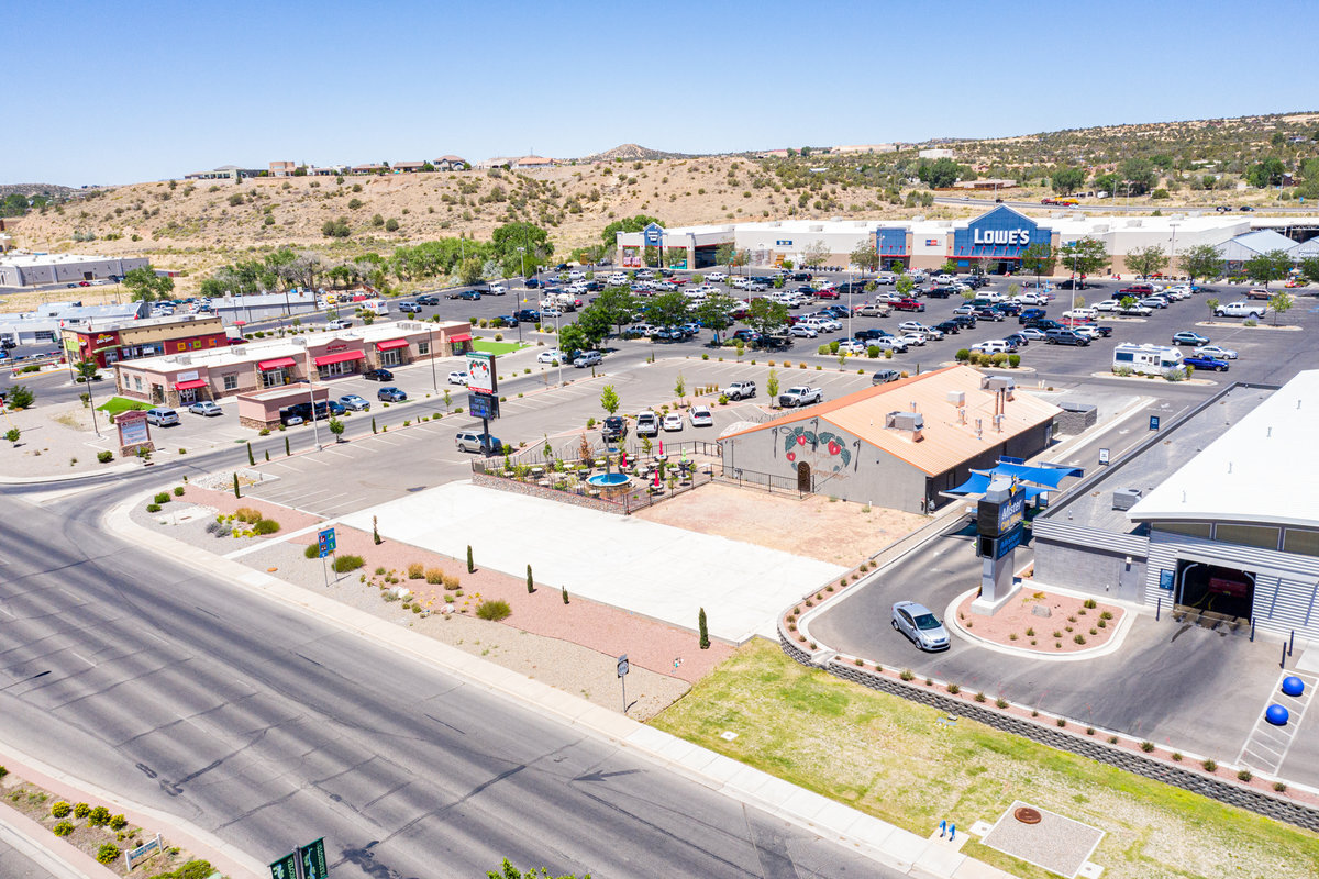 Featured Listing Free standing 5,000sf restaurant in front of Lowe's For Sale @ $1,745,0005520 E Main St, Farmington, NM 87402 - Contact Steve Lyon @ (505) 934-9994