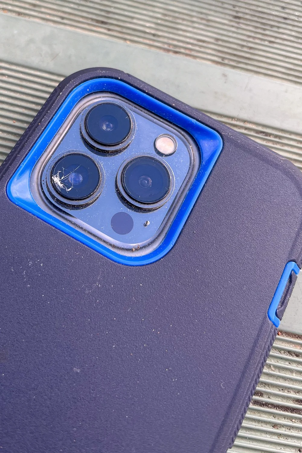 damaged iphone camera screen