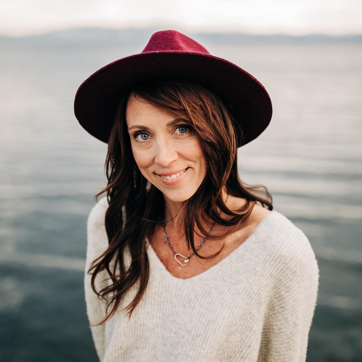 Brandi is co-founder of Vertical Chiropractic alongside her husband Dr Bobby. As a holistic mom of three children, raising her children working with nature rather than against it, her brilliance as an author,  and her expertise of life coaching, she 