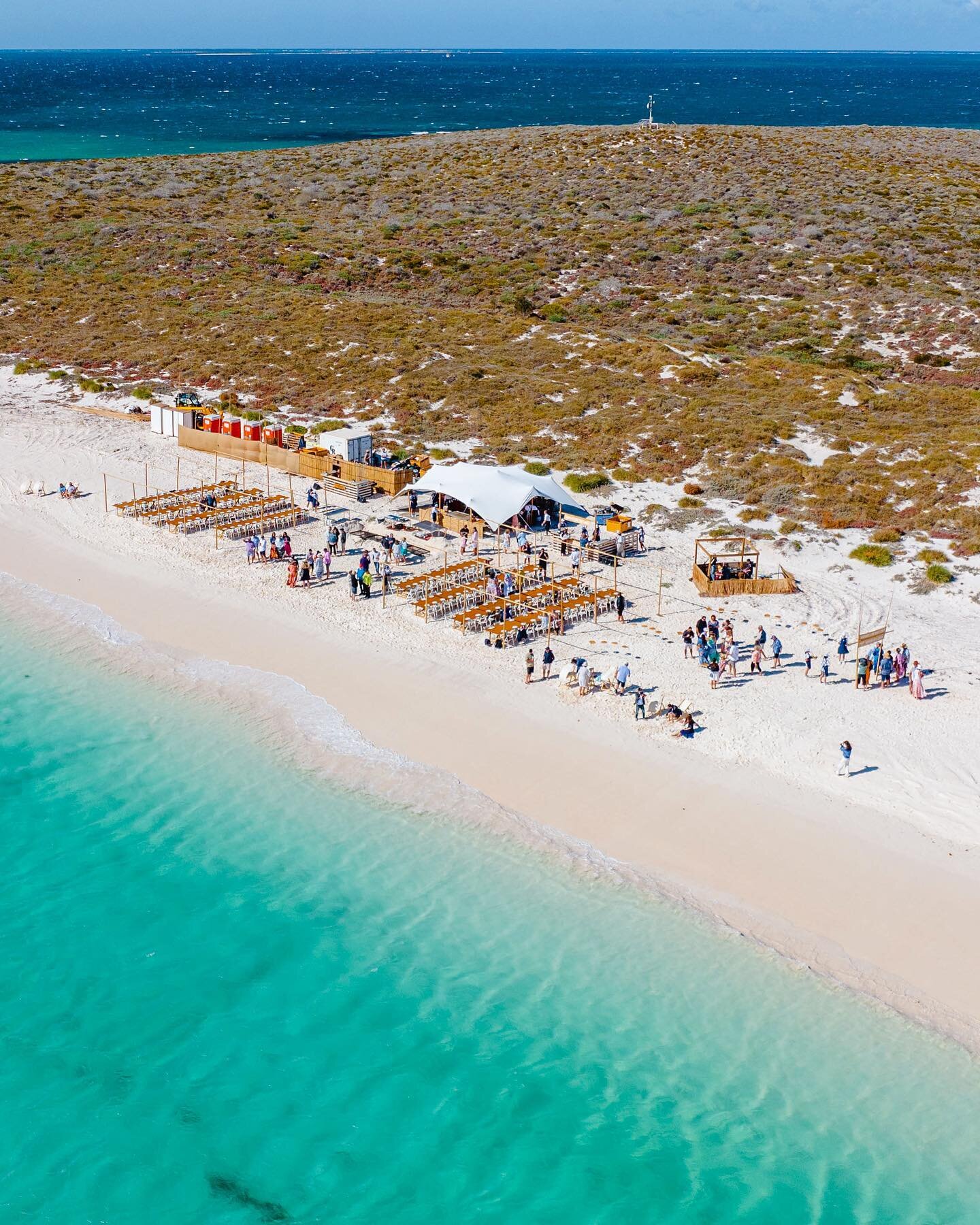 Is there a better place to have lunch than on the Abrolhos Islands ? 🏝️

The @shoreleavefestival never fails to impress! 

#wathedreamstate #thisiswa #shoreleave #coralcoasthighway #seeaustralia