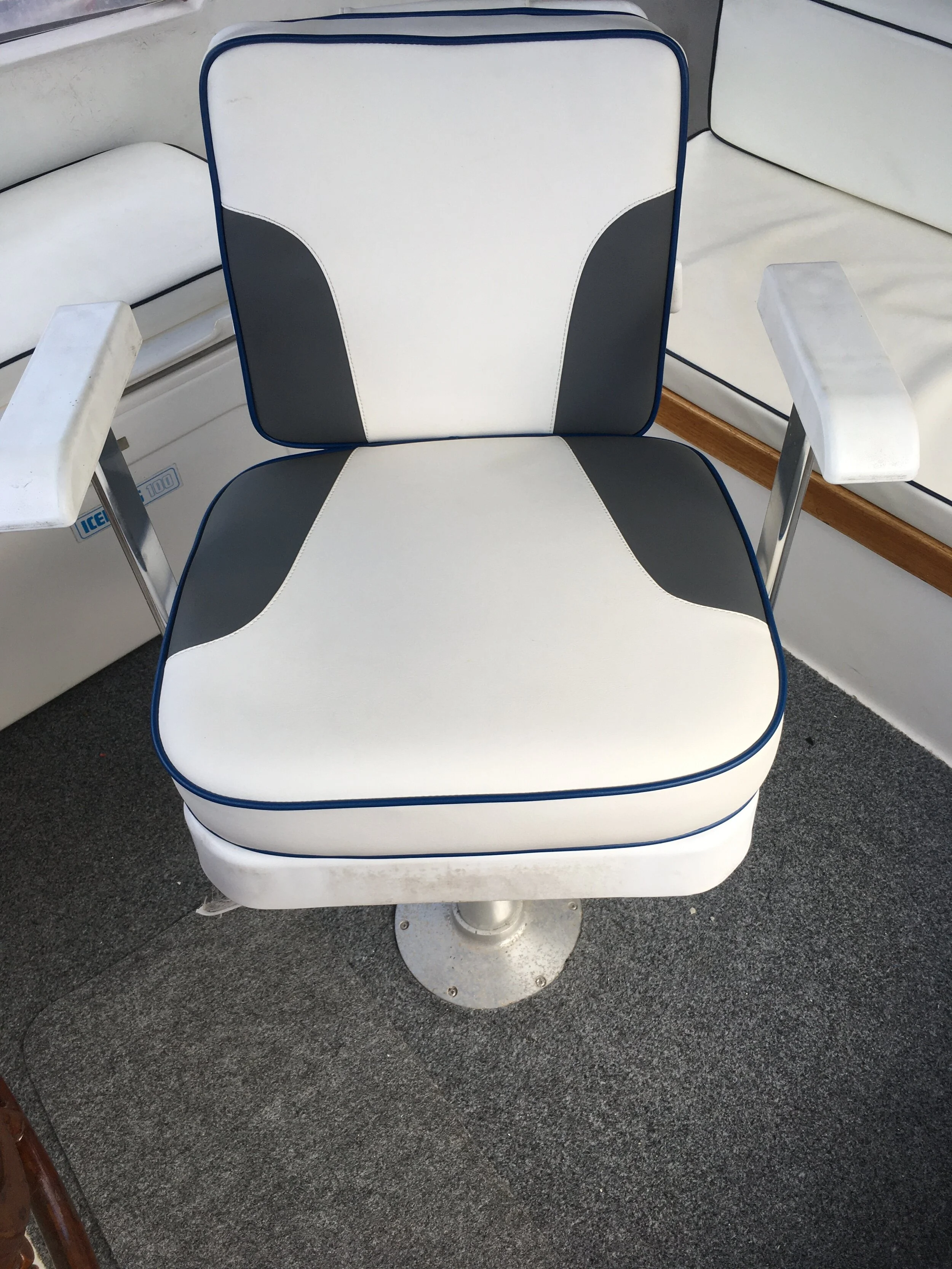 After: Helm seat completed and installed