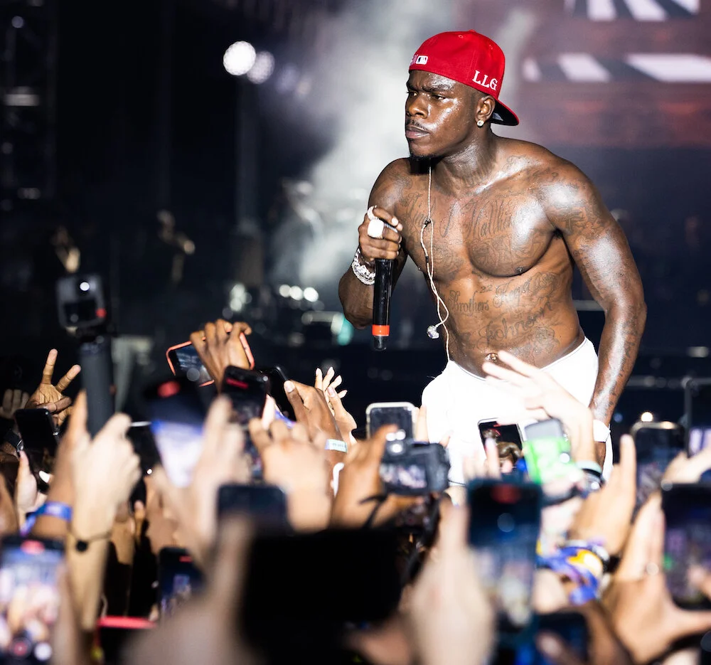 DABABY BANNI DE TOUTES SES COLLABORATIONS