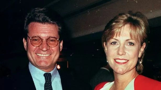 Jill com seu chefe e ex-namorado Bob Wheaton