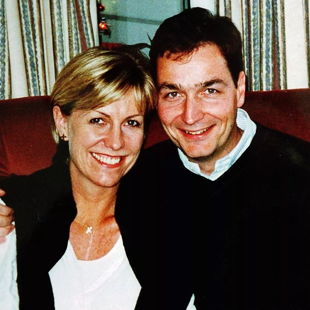 Jill com seu noivo Alan Farthing