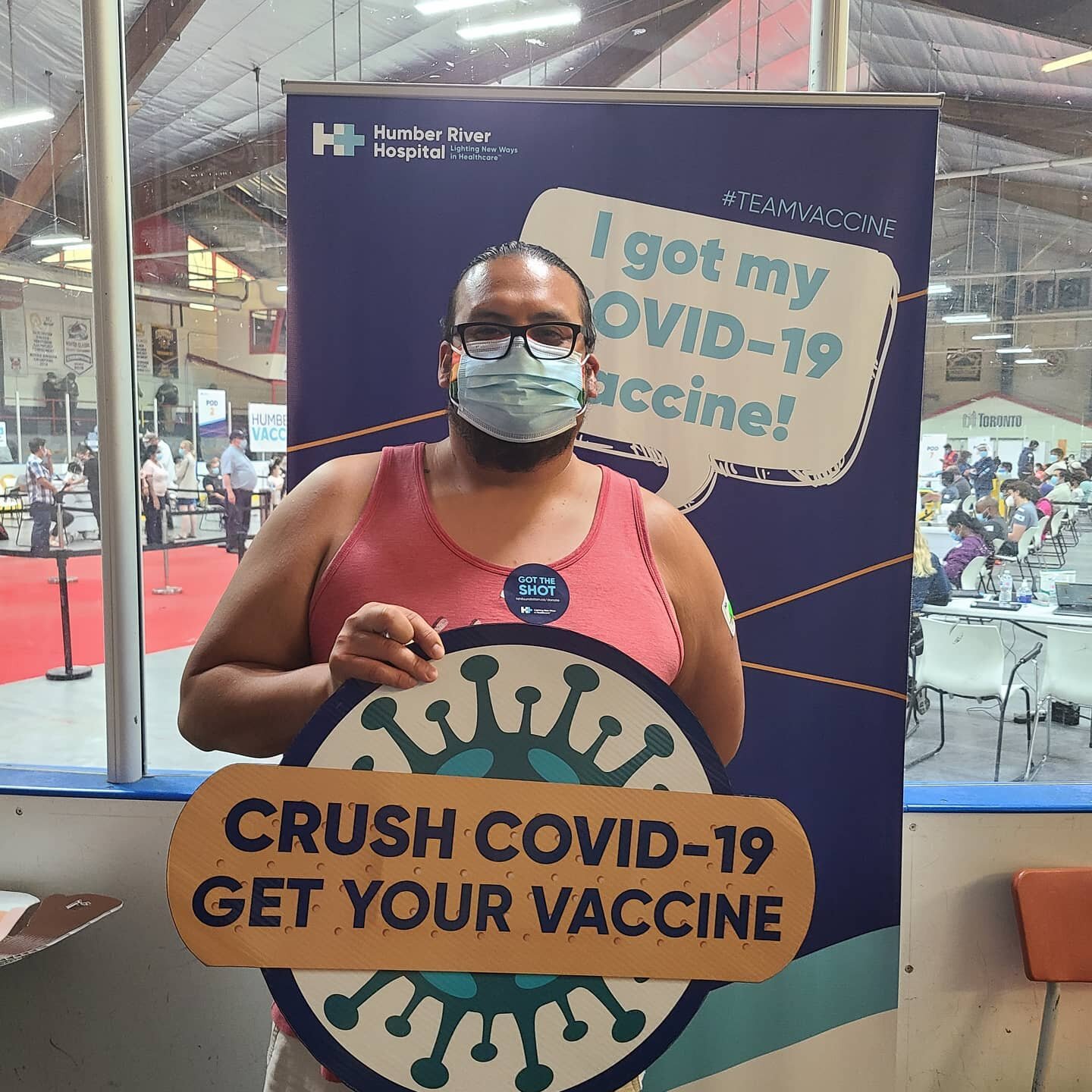 Pfeeling great, pfeeling pfine! 

It was so great seeing so many people out getting their #covidvacccine today at the @hrhospital pop up clinic, all of them getting us one step closer to #beatcovid19 ! 

Of course, I couldn't help but notice behaviou