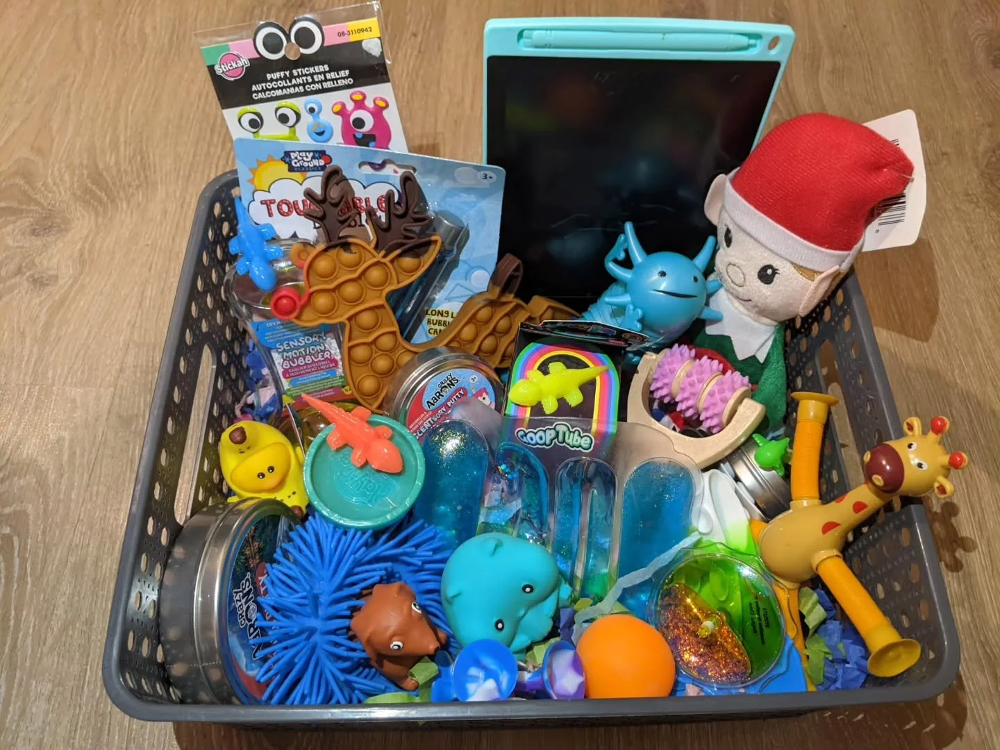 Holiday giveaway!!!!! 

Want to win this basket full of fidgets and "keep me busy" items? It's super easy. Follow us, share the post, and tag your friends below! 

Randomized draw will take place on Monday, and will be announced on our soci
