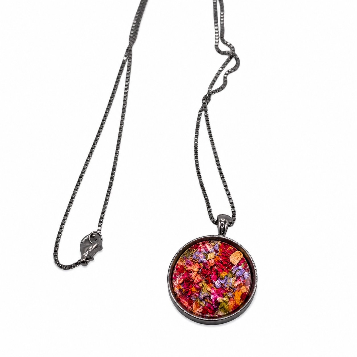 necklace with chain.png
