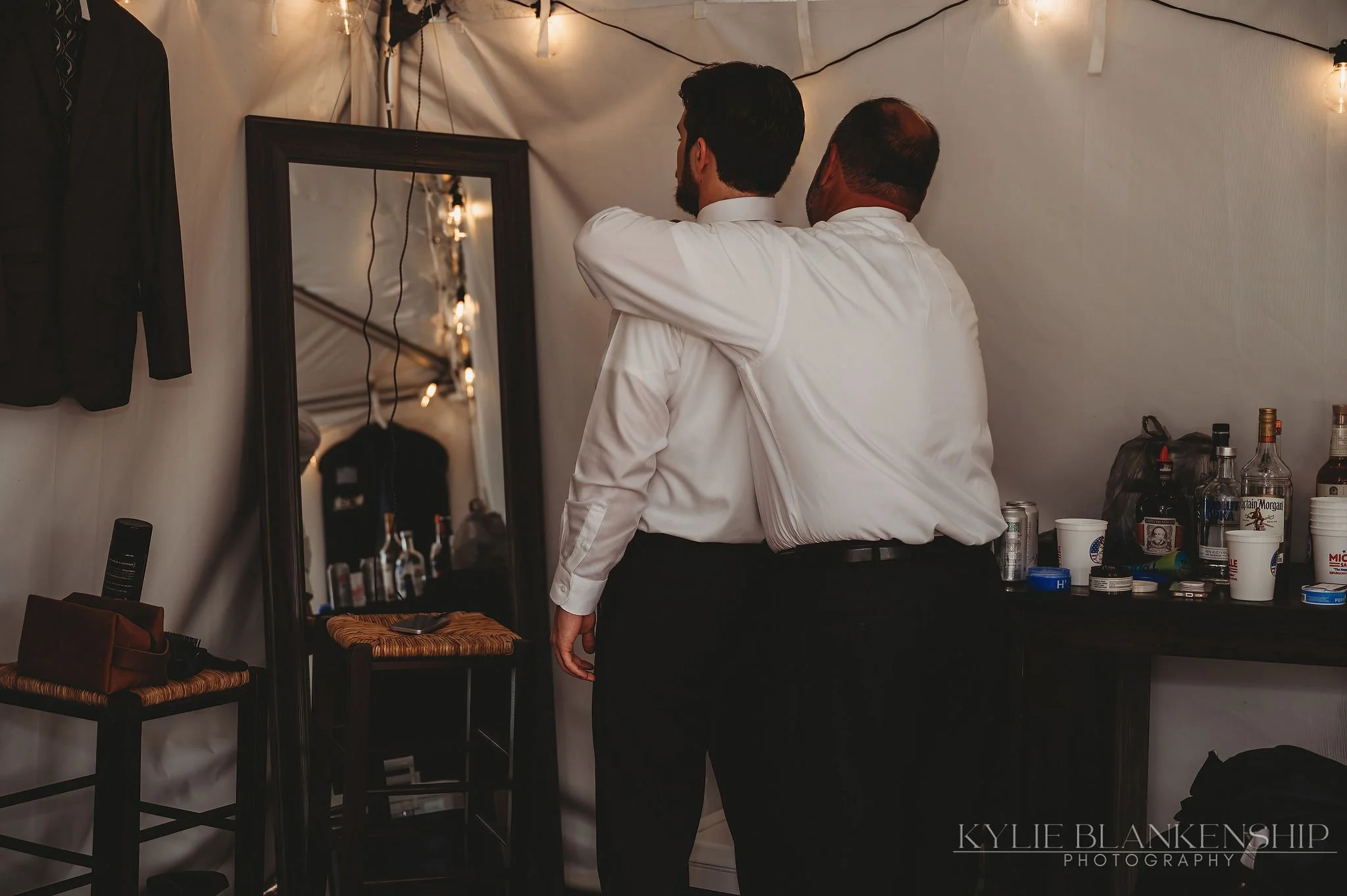 Groom's Quarters - Full Mirror 