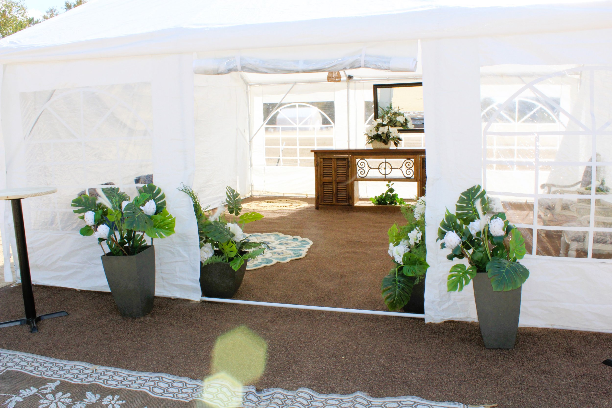 Bar Area with Bridal Tent in Window.JPG