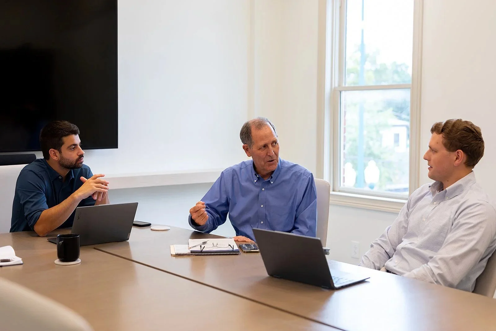 Analyst and associate mentorship