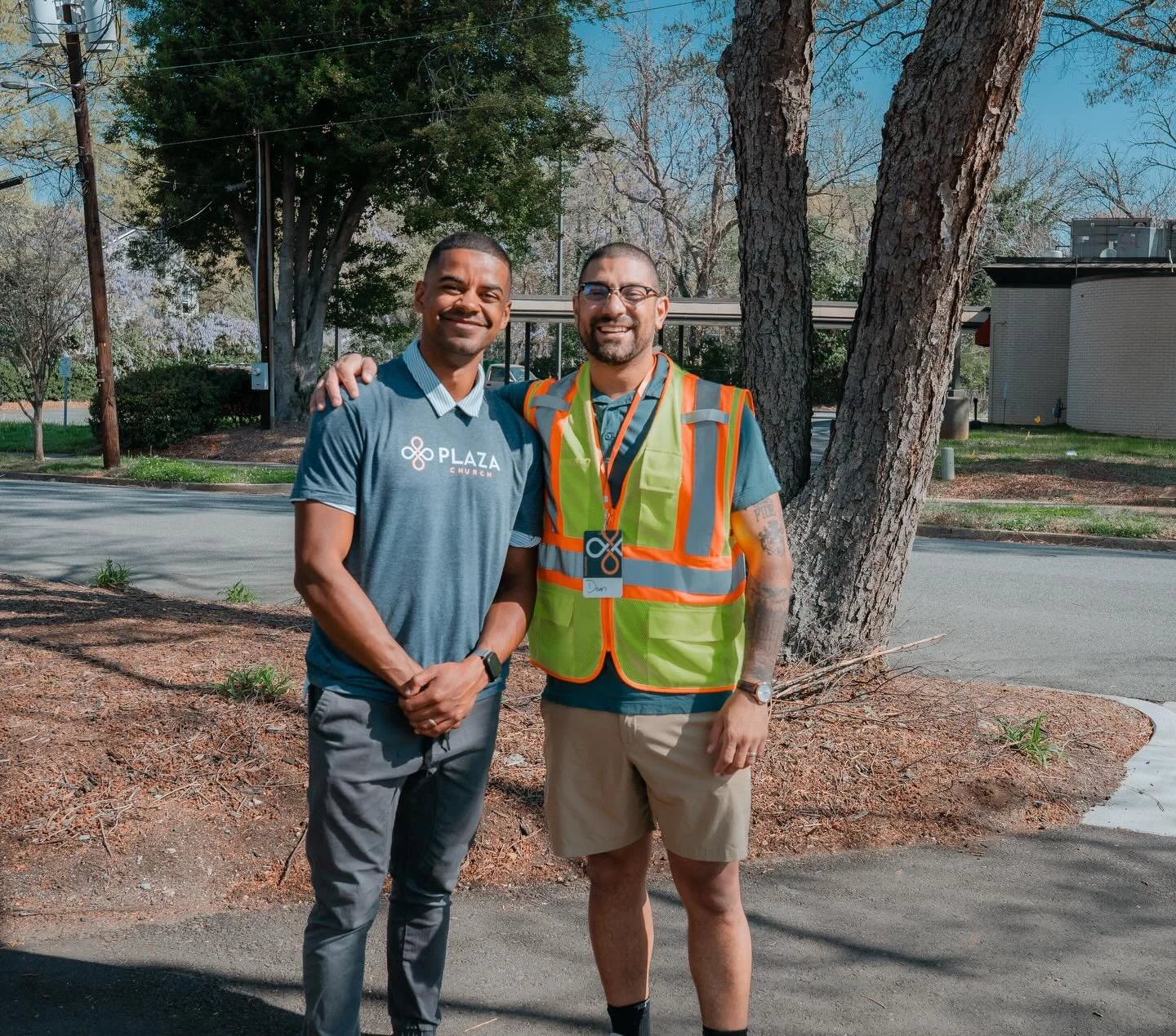Those smiles are so big because yesterday was FREE T-SHIRT SUNDAY! You people love a free shirt and we love to give them to you! See your happy faces next Sunday 🤗
