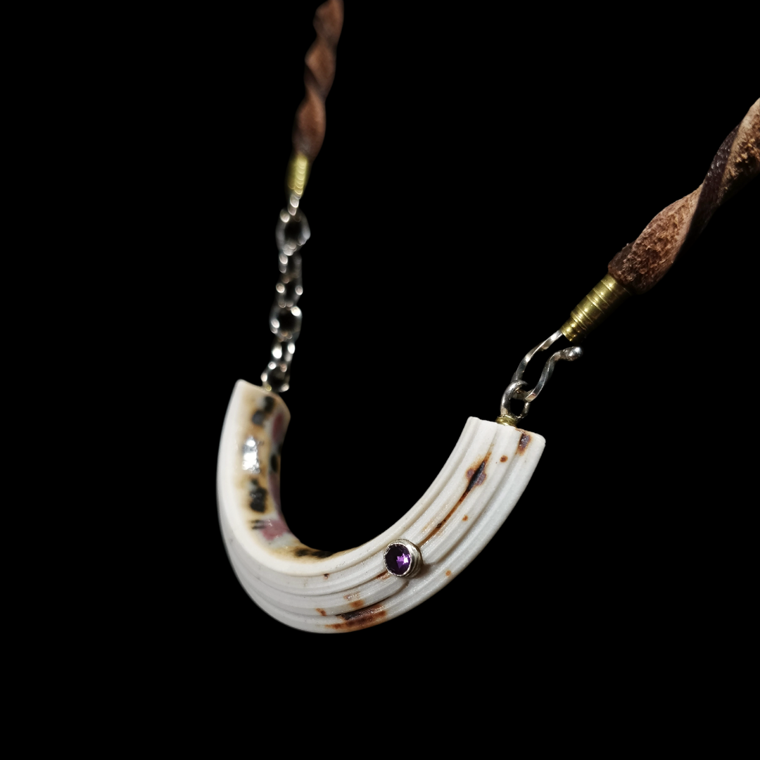 amethyst arch necklace (1).png