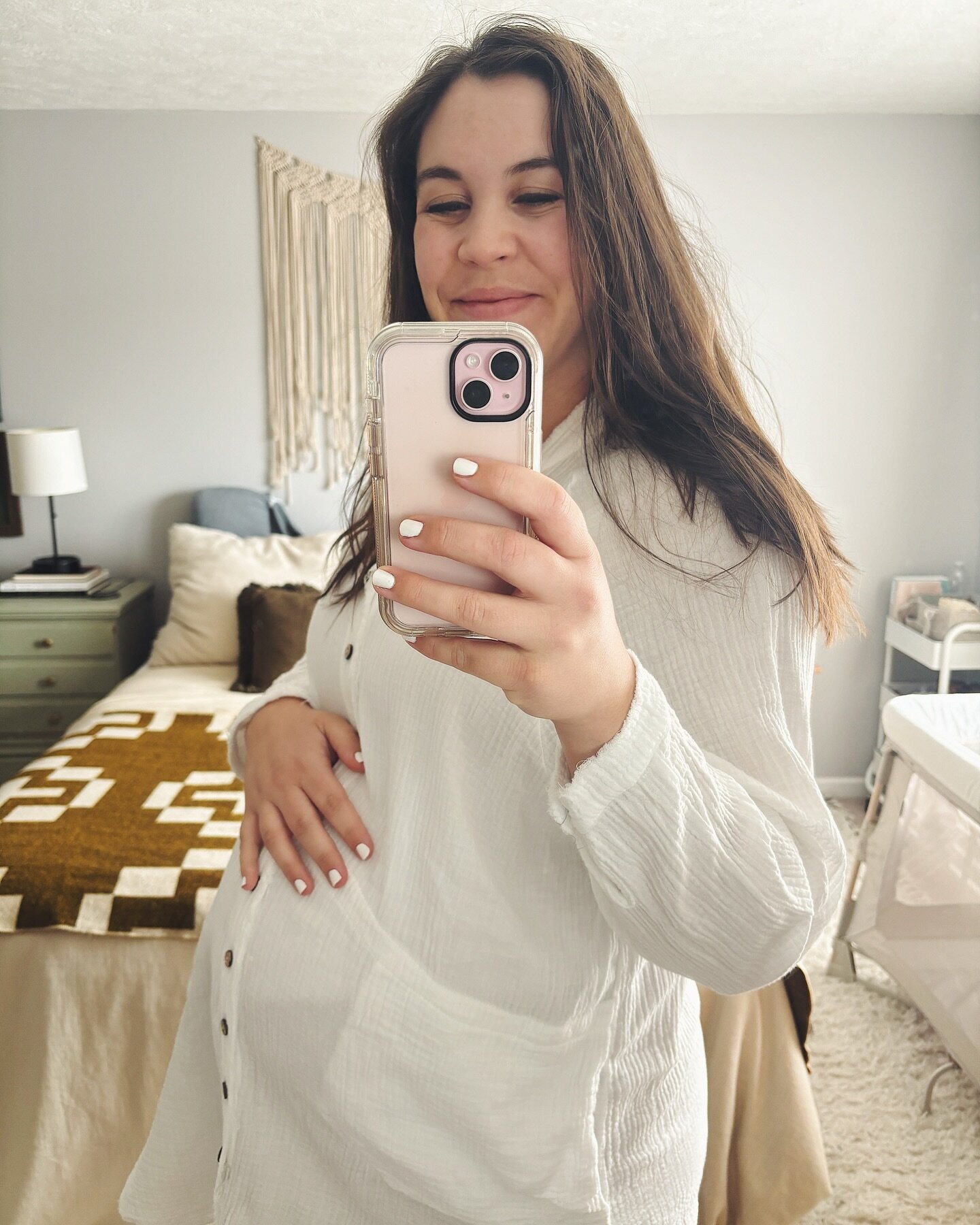 Let maternity leave commence 🪩💃🏽 I have no idea what the next few months will look like with running a small business and being a first time mama, so just going to take it slow, play it by ear, pray for discernment, and soak in ALL THE BABY SNUGGL