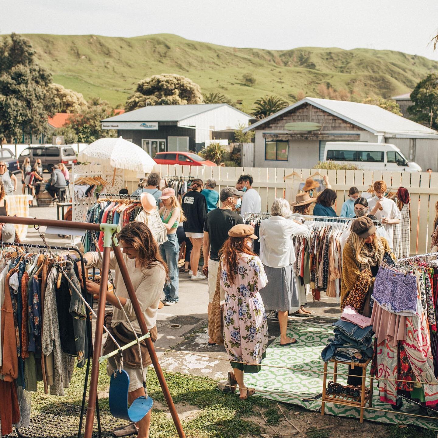 Sooo we are having another second hand/ vintage clothing market! And just in time to get you some fresh new (old) threads for the colder months.

Sunday 7th May 10am til 1pm (roughly) This is a cash only or bank transfer market so please bring some e