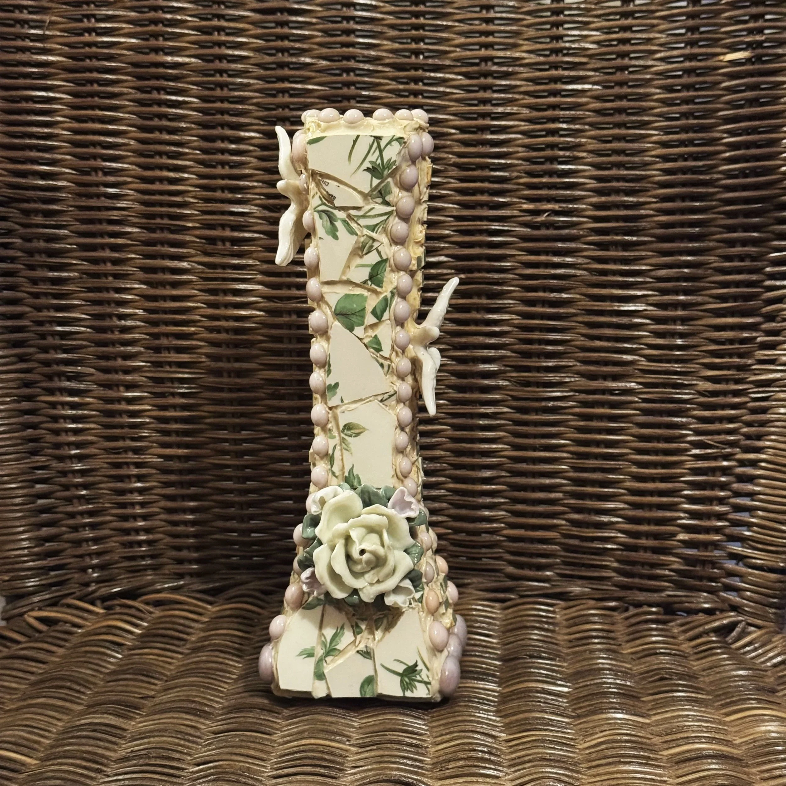 To the Garden 
vase
8.75x3