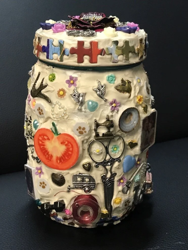 Sweet Brenda Memories
memory vessel
(spoken for)