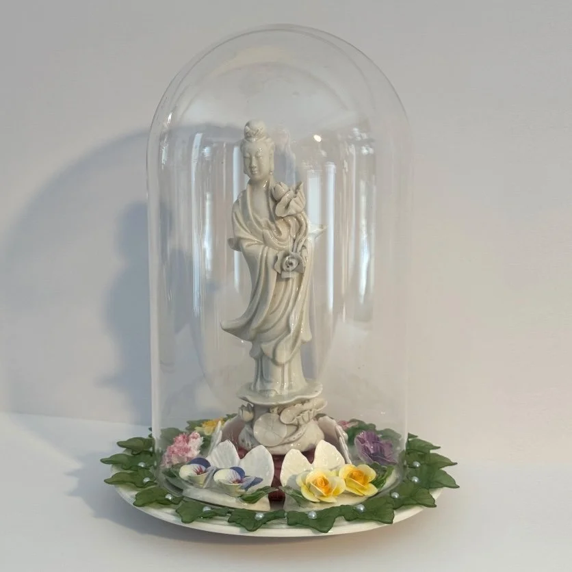 Quan Yin
cloche
8.5x6