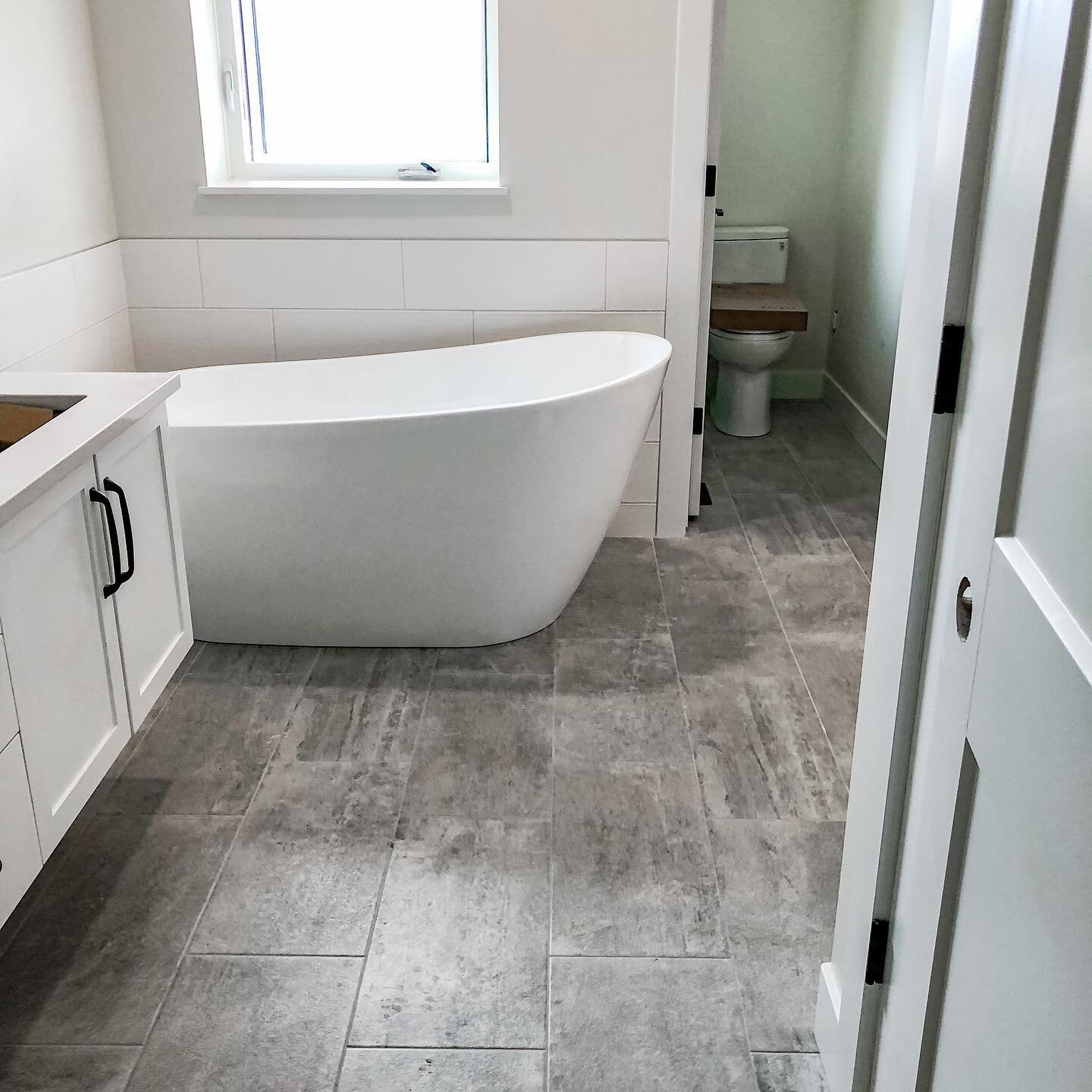 Working on a Roman tub install! 
Are you a fan of Roman tubs or the standard bath tubs? Comment 👇below