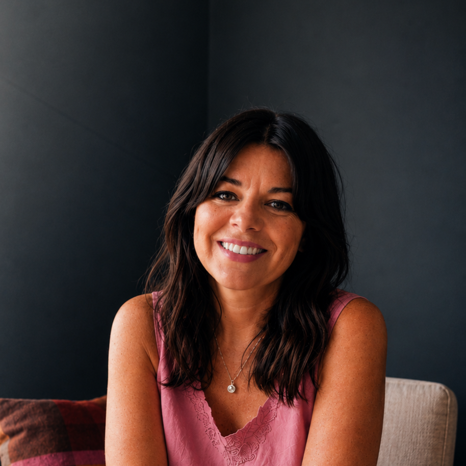 Nicole Everingham Linktree Profile