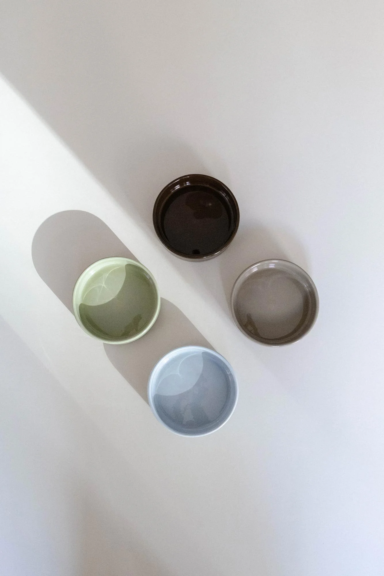 Caroline Rubik ist eine freiberufliche Art Direktorin und Brand Designerin aus Köln. Ihr Fokus liegt auf Branding und Packaging Design in den verschiedensten Bereichen wie Beauty, Lifestyle, Interior, Food und Healthcare.