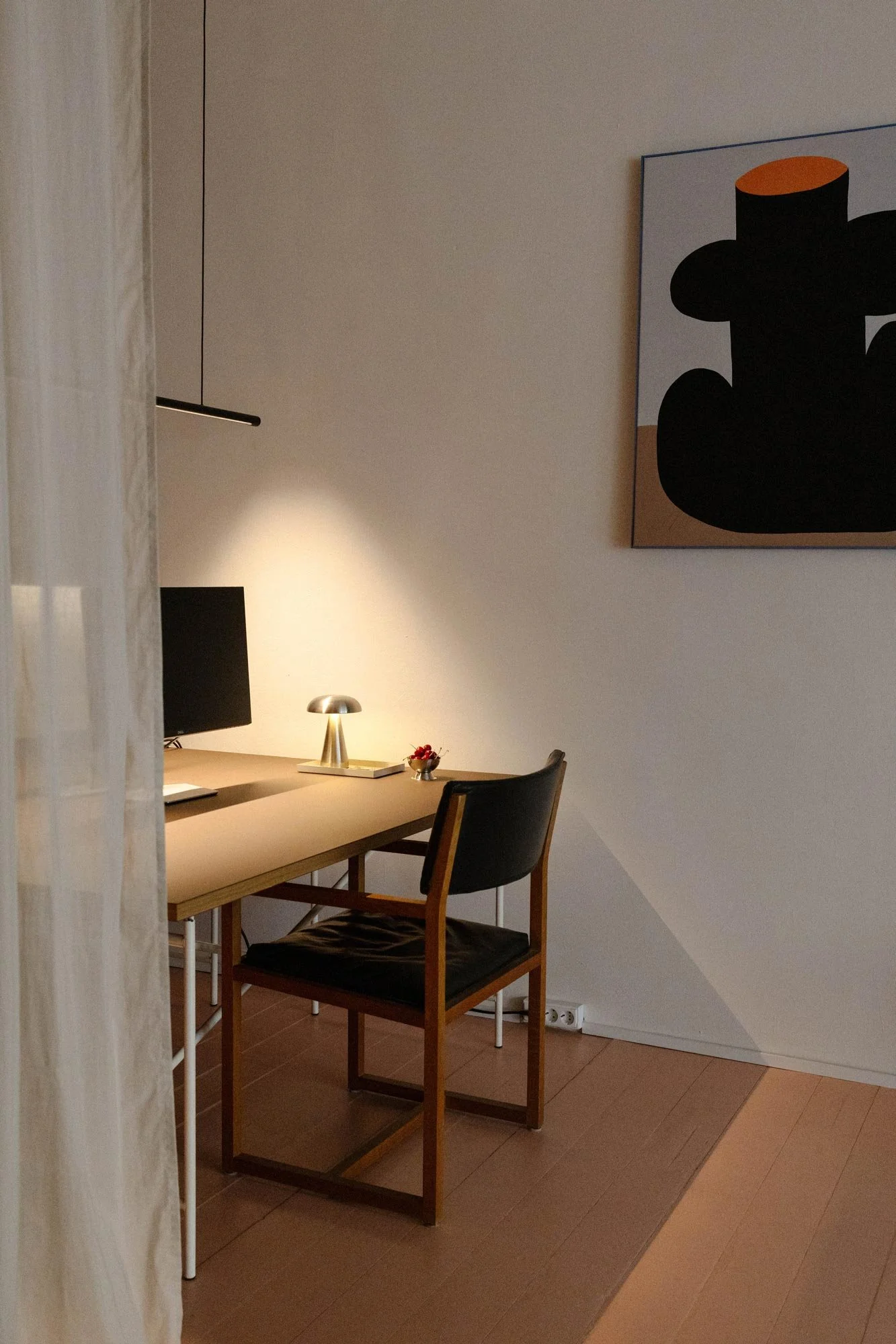 Caroline Rubik ist eine freiberufliche Art Direktorin und Brand Designerin aus Köln. Ihr Fokus liegt auf Branding und Packaging Design in den verschiedensten Bereichen wie Beauty, Lifestyle, Interior, Food und Healthcare.