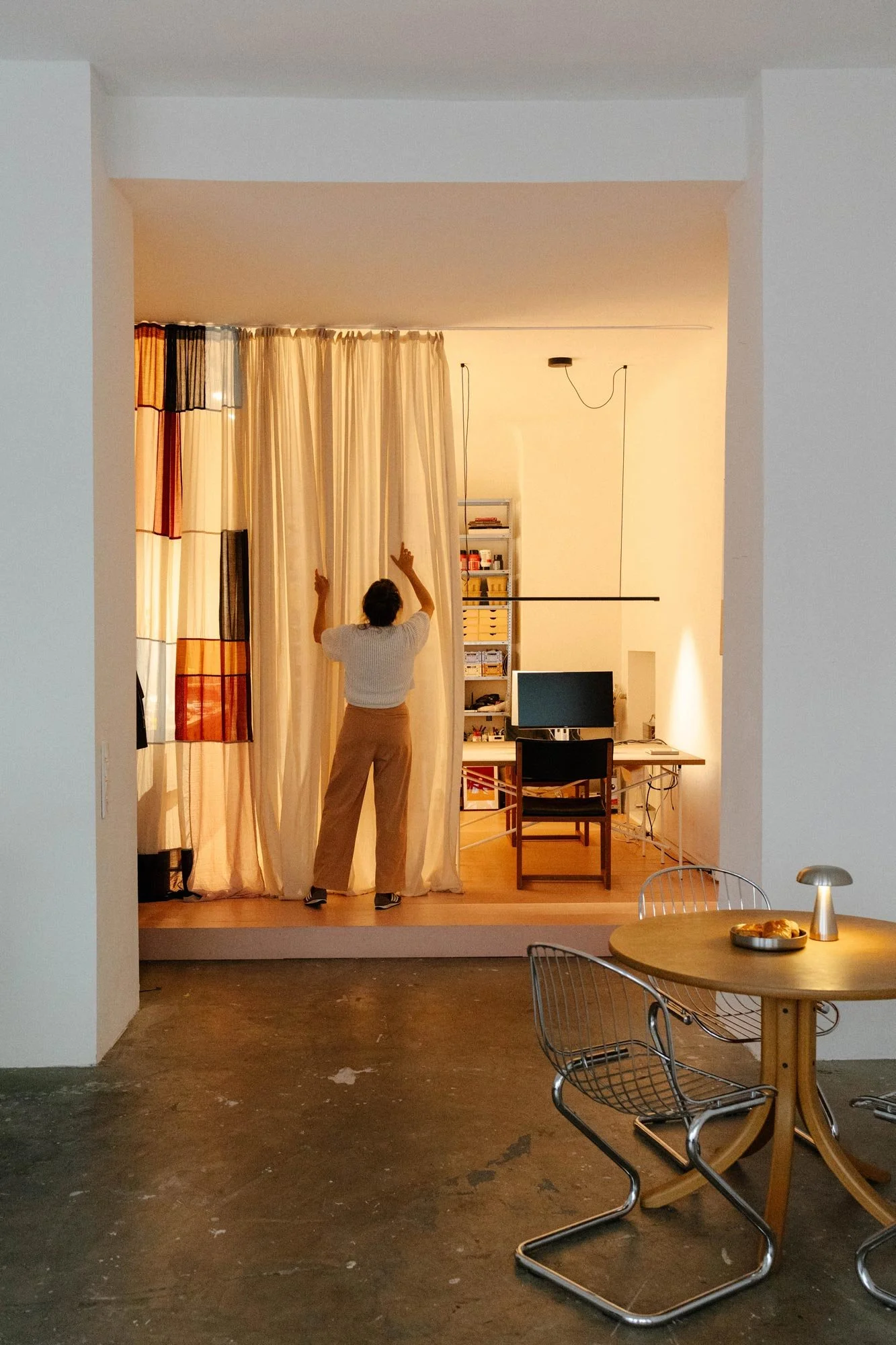 Caroline Rubik ist eine freiberufliche Art Direktorin und Brand Designerin aus Köln. Ihr Fokus liegt auf Branding und Packaging Design in den verschiedensten Bereichen wie Beauty, Lifestyle, Interior, Food und Healthcare.