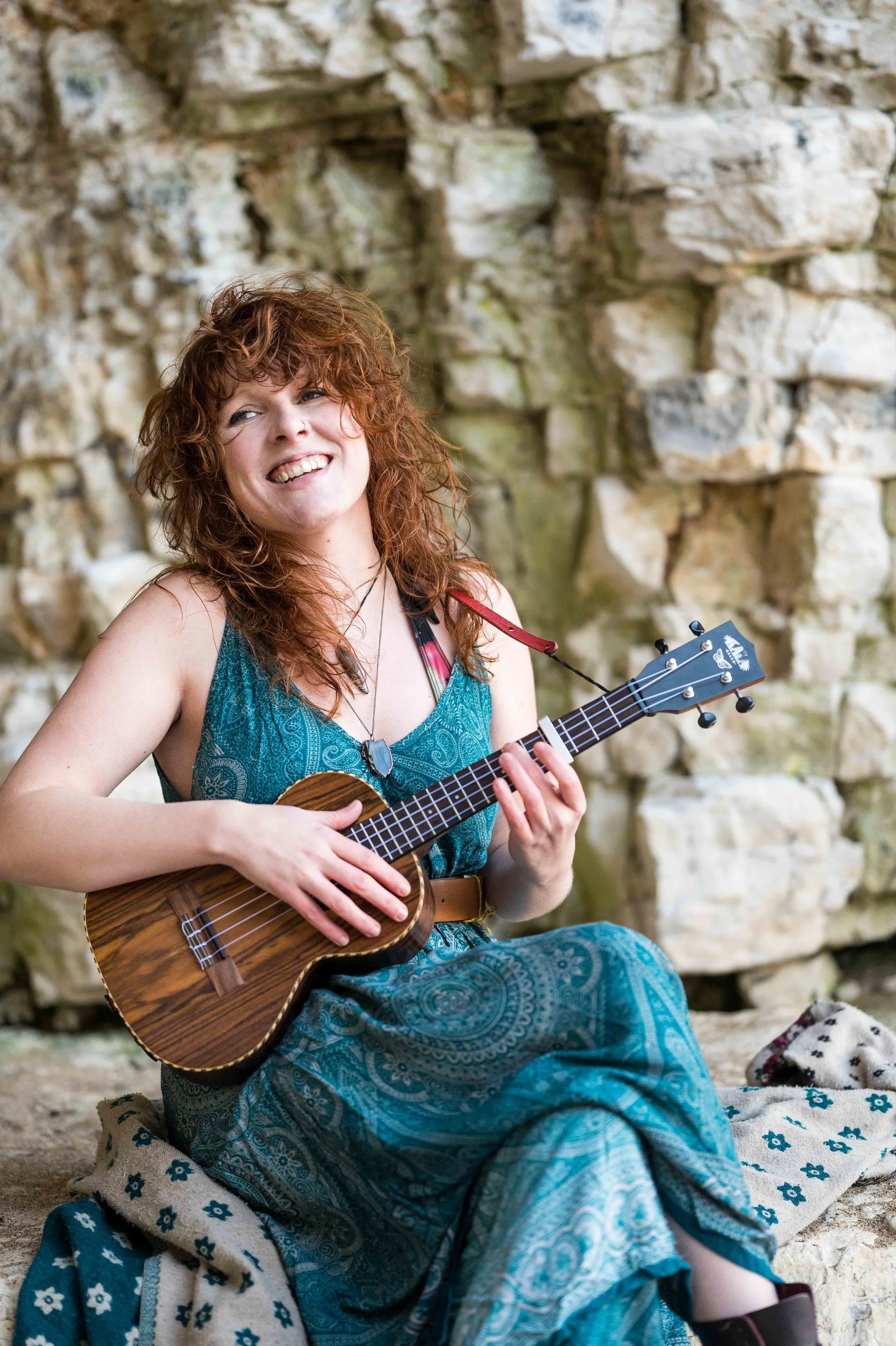 Emilie Lierre Live Music
