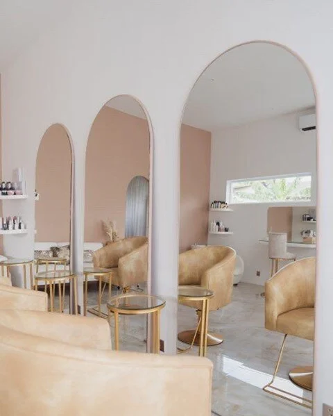 Have you ever dreamed of freelancing as a hair stylist in a studio where you can bring groups of girls for hens, birthdays or events? Have you ever dreamed that you could do this on a casual basis with no commitments, be flexible with your hours and 