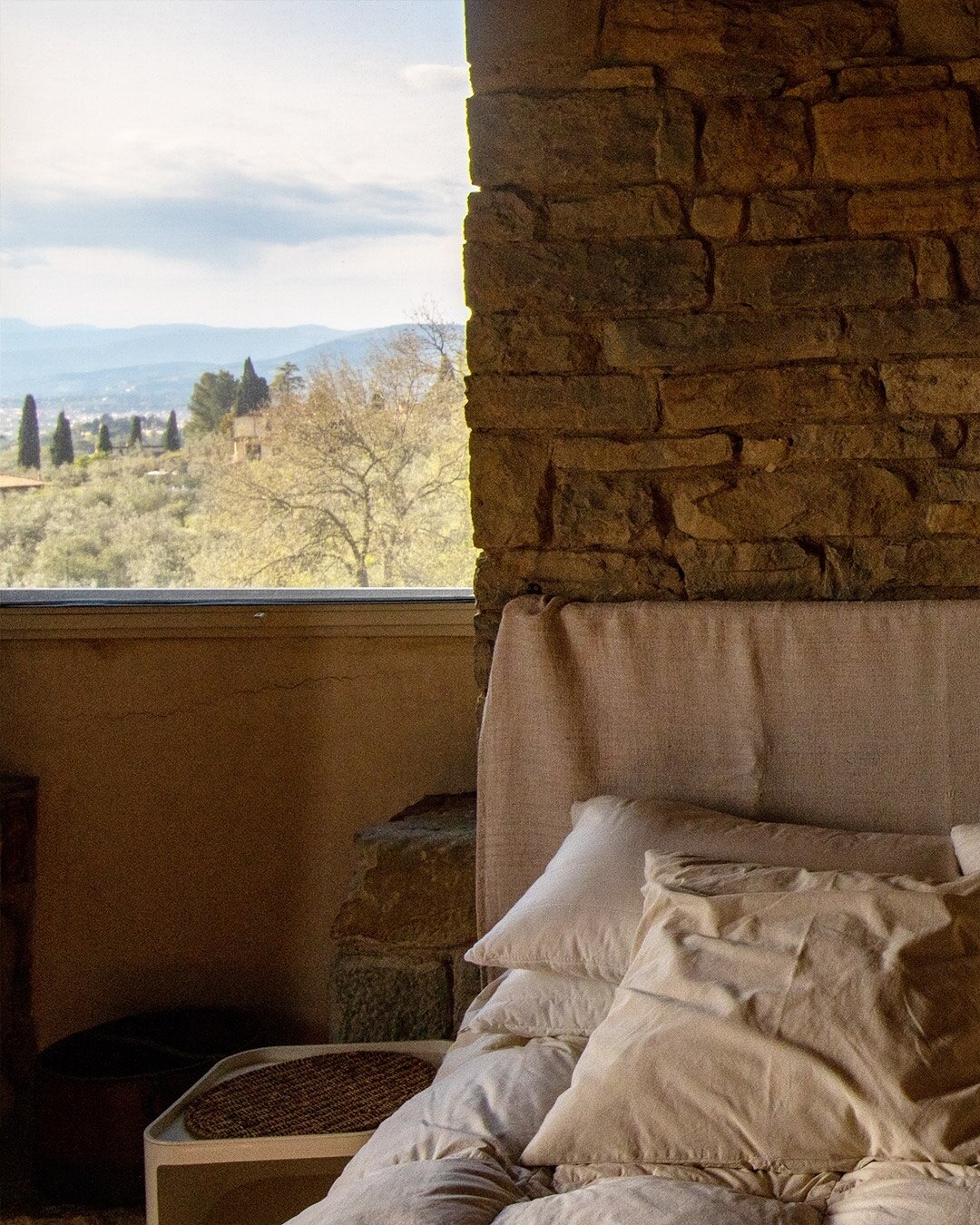 The artist suite enjoys the view to Florence.⁠
One can see the Duomo from the Bathroom.⁠
Brush your teeth in style!⁠
⁠
⁠
⁠
⁠#italytravel⁠
⁠#tuscany⁠
⁠#florence⁠
#torredisopra⁠