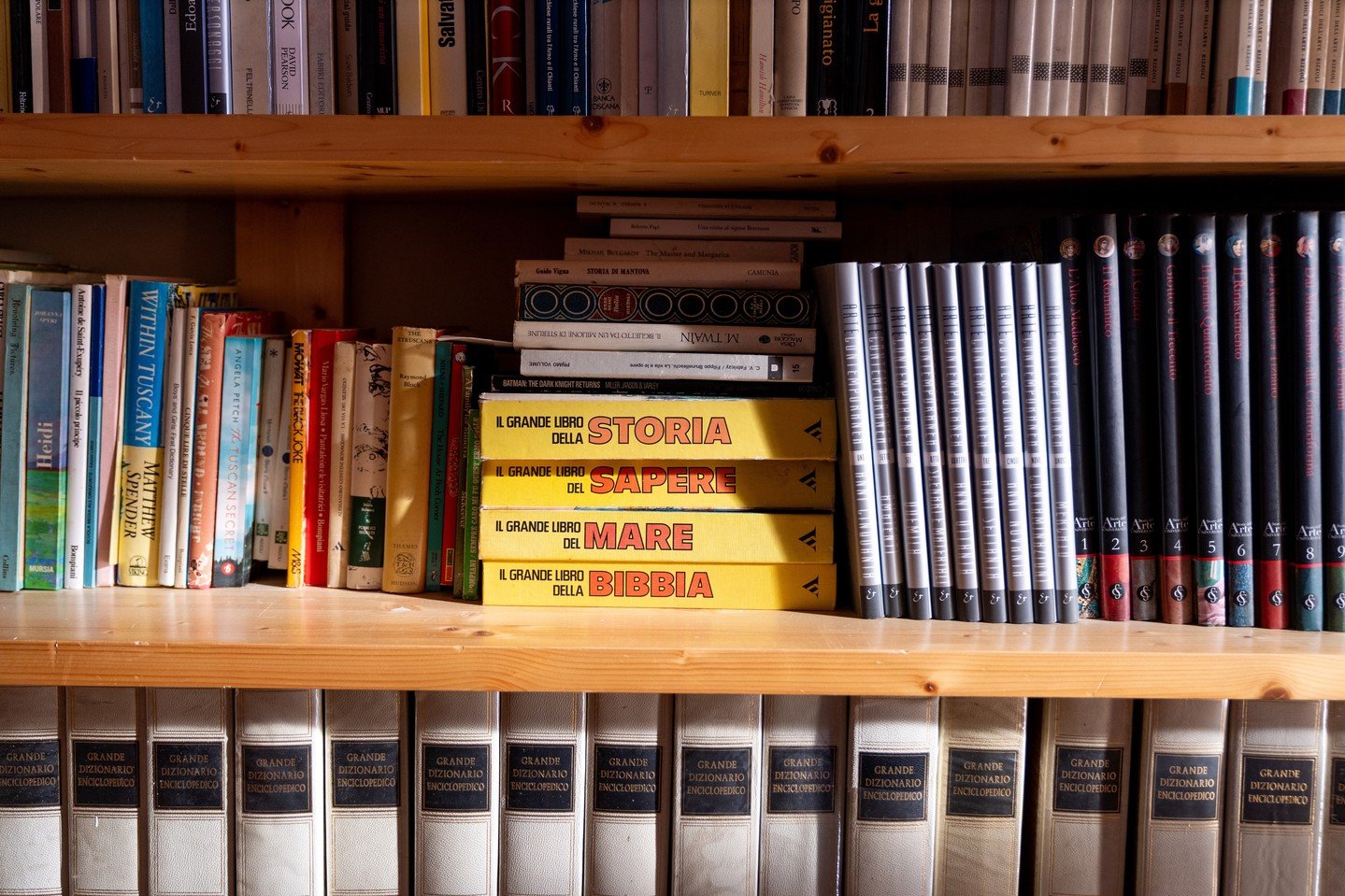 Details that reveal themselves slowly.⁠
⁠
At Torre di Sopra, symmetry, texture, and proportion shape every corner, from architectural lines to quiet, unexpected moments of balance.⁠
⁠
A house meant to be observed as much as it is experienced.⁠
Swipe 