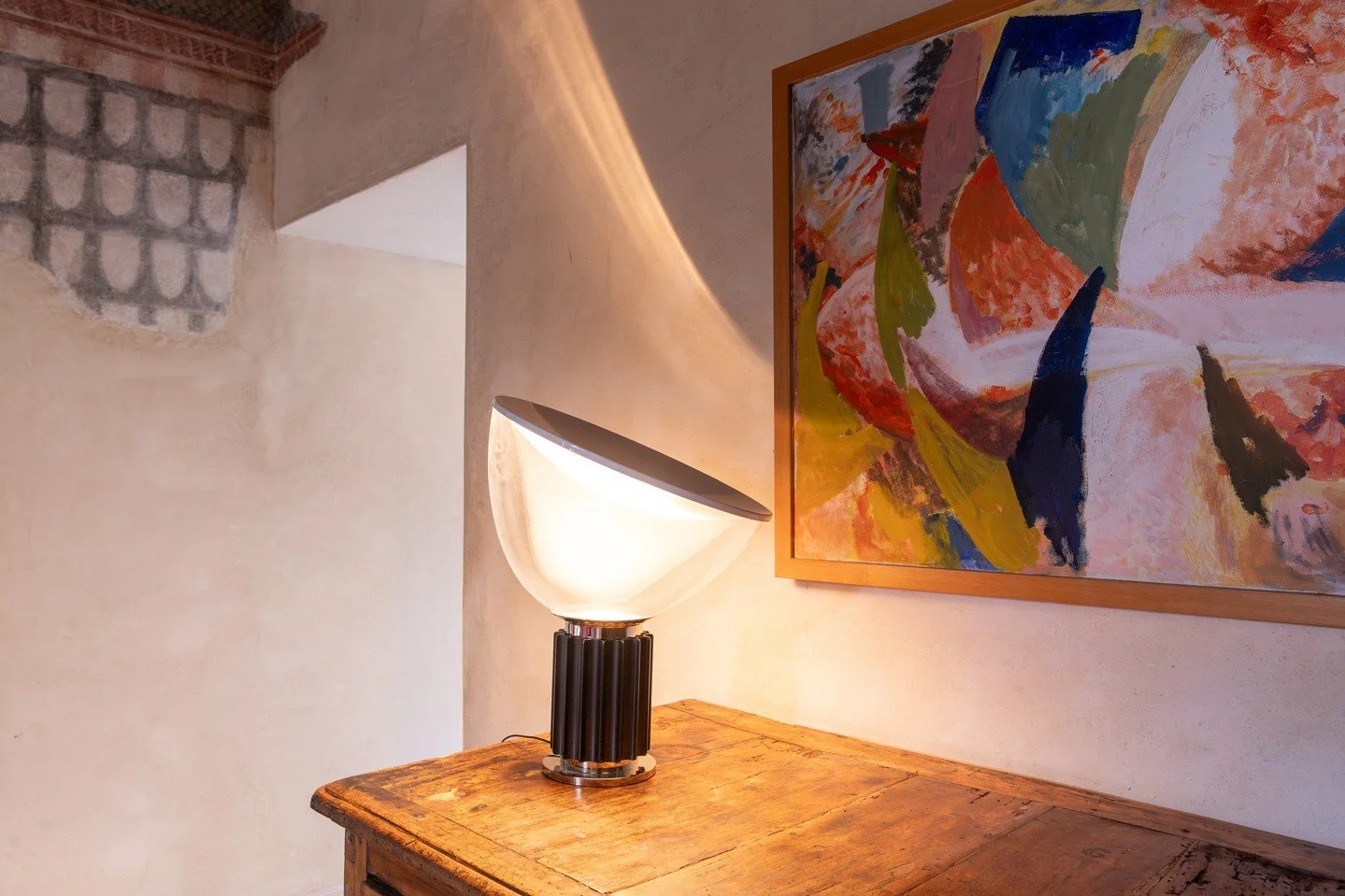 A new year begins in a familiar glow&hellip;⁠
⁠
We welcome 2026 with the soft light of the Taccia lamp by Flos, a symbol of timeless design, warm beginnings, and moments meant to be savored slowly.⁠
⁠
Here&rsquo;s to a year filled with beauty, inspir