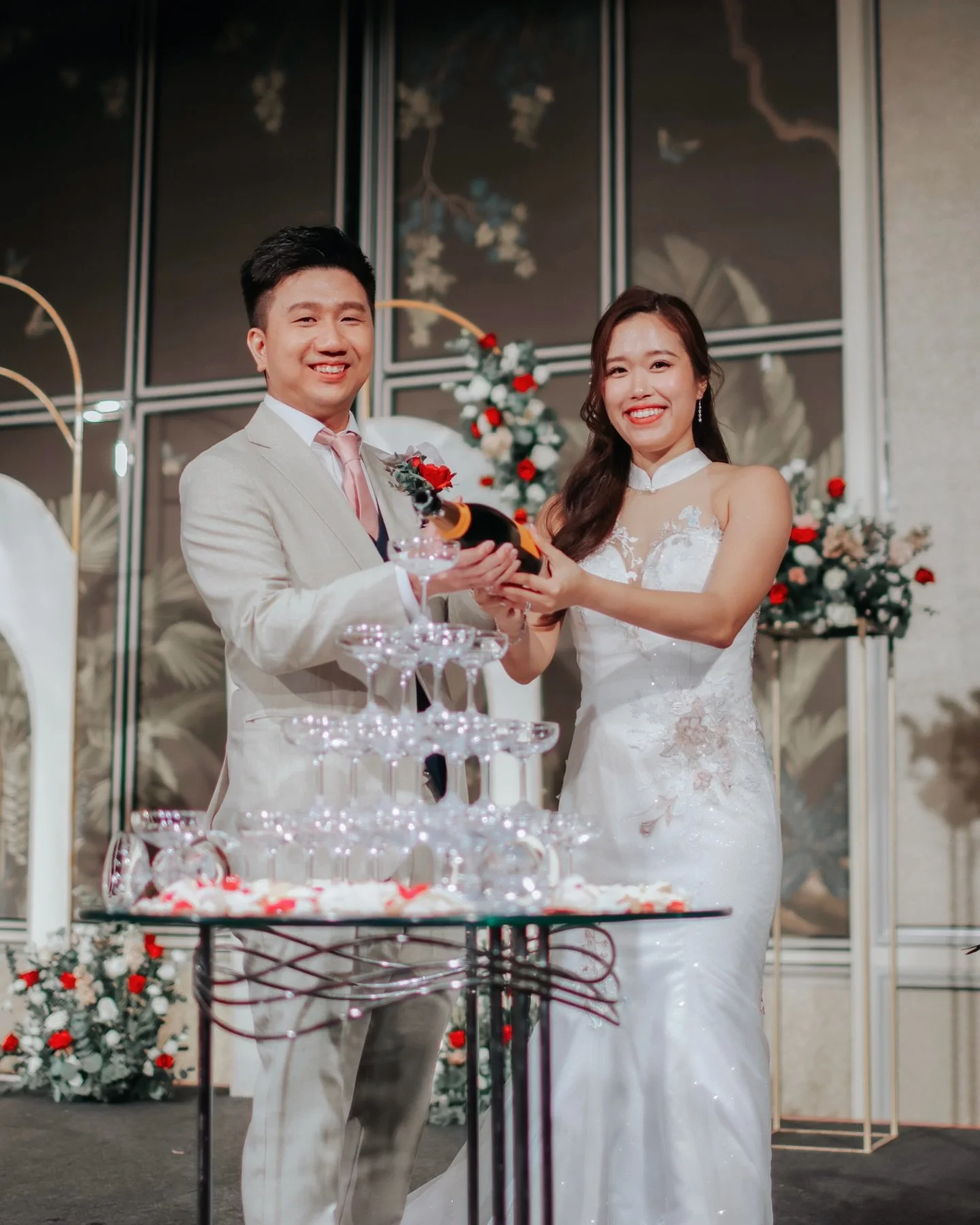 HMUA @jasmineliang_autelier
An Expert in Transformation, Trusted for Versatility

Beautiful moments captured on a day filled with sweetness and quiet glances 💍🤍

&mdash;
MAKEUP &amp; HAIR @jasmineliang_autelier @autelier_makeup
PHOTOGRAPHY @arielle