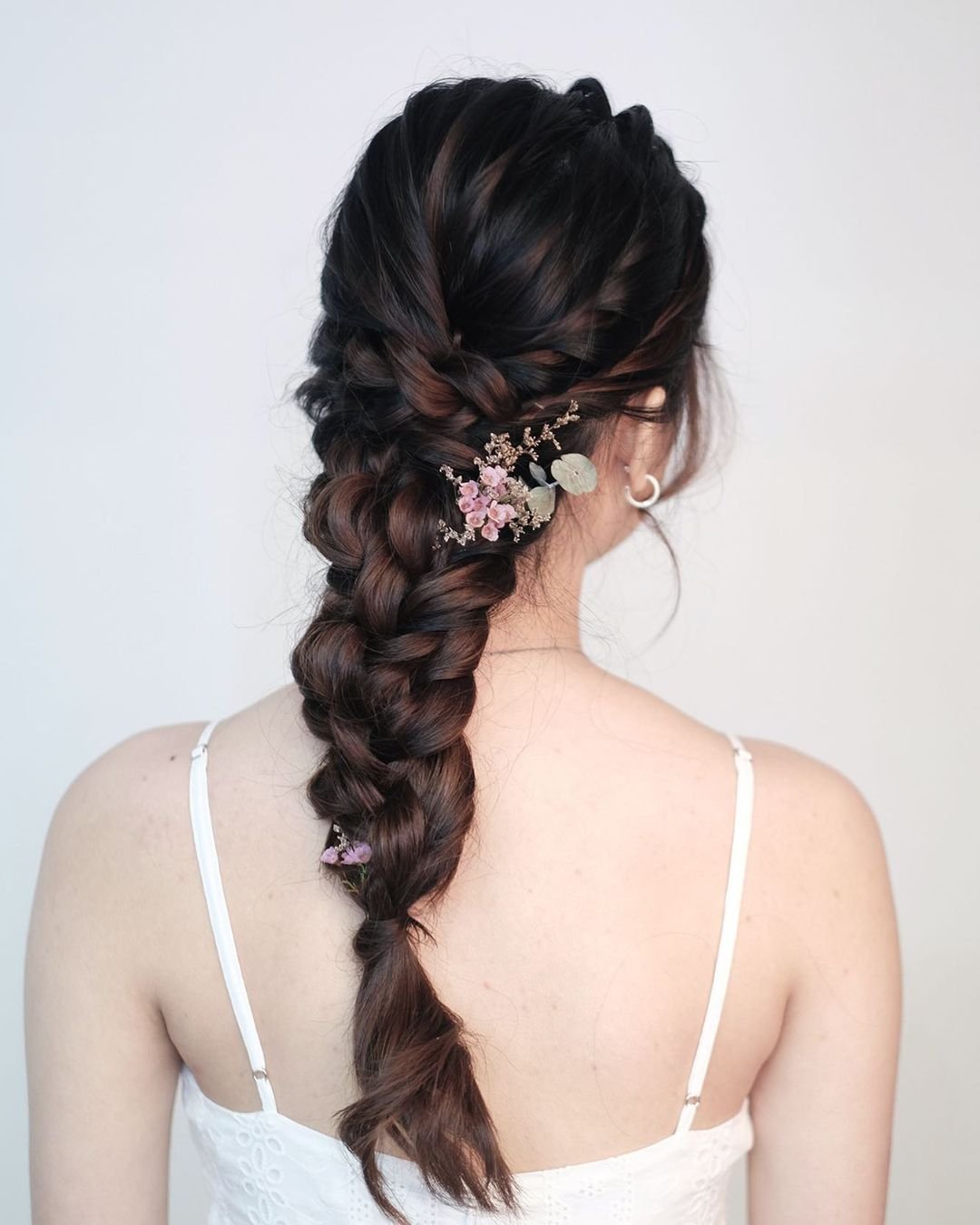 These Hairstyles Were Made For A Breezy Beach Wedding - Wilkie | Long bridal  hair, Wedding hairstyles, Hair styles