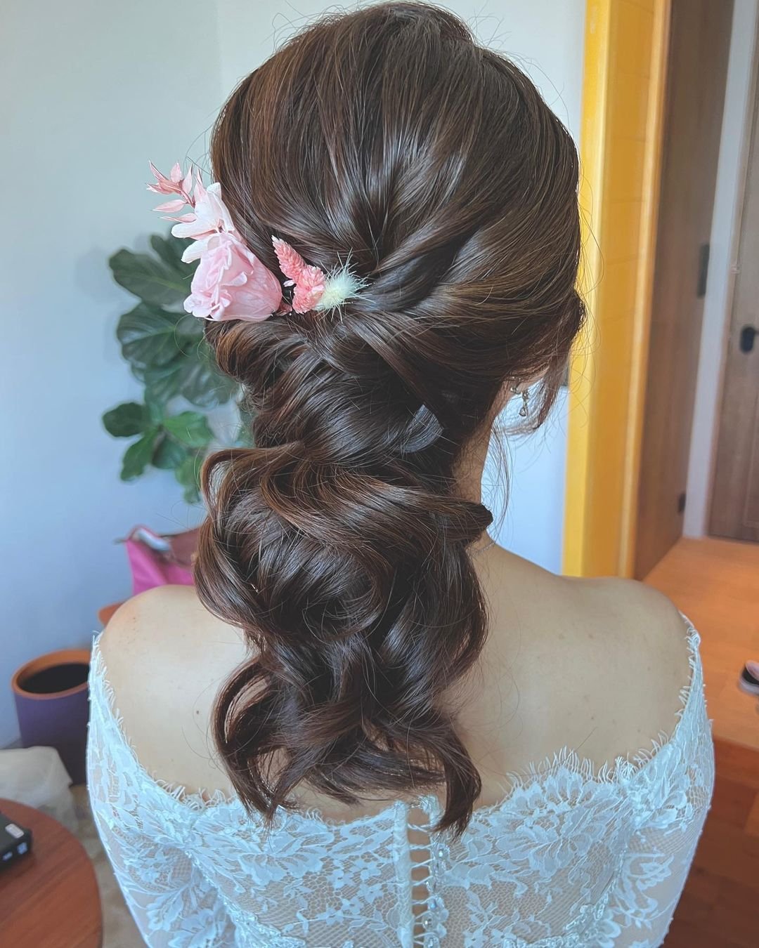 30 Romantic Messy Updos for Wedding 2023 Best Wedding Updos  Hairstyles  Weekly